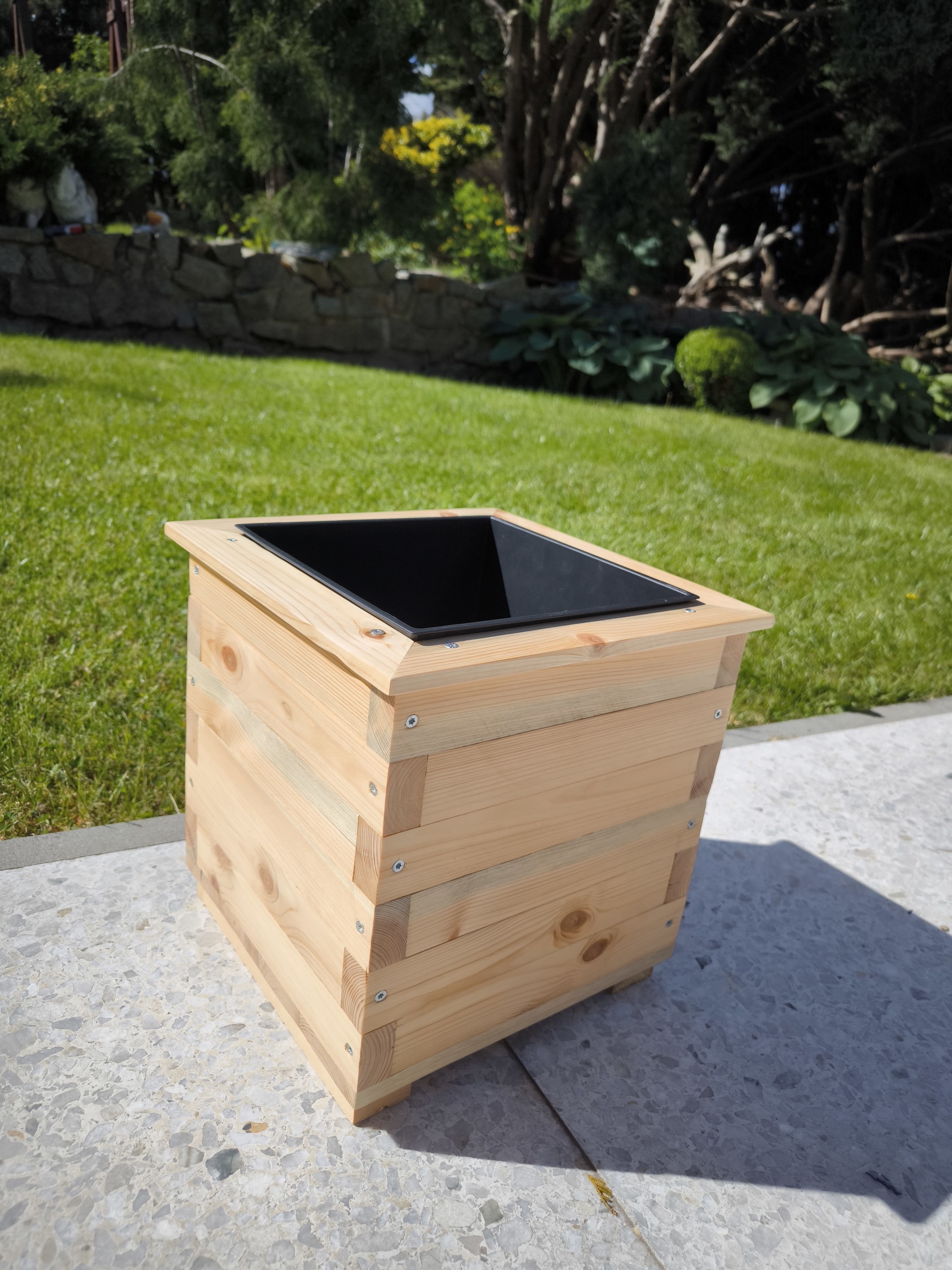 Drewniana donica Pinea