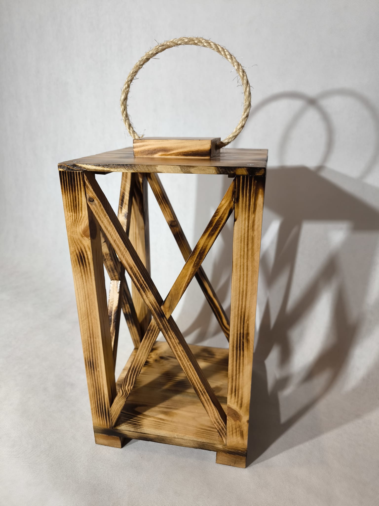 Drewniany lampion Łuna