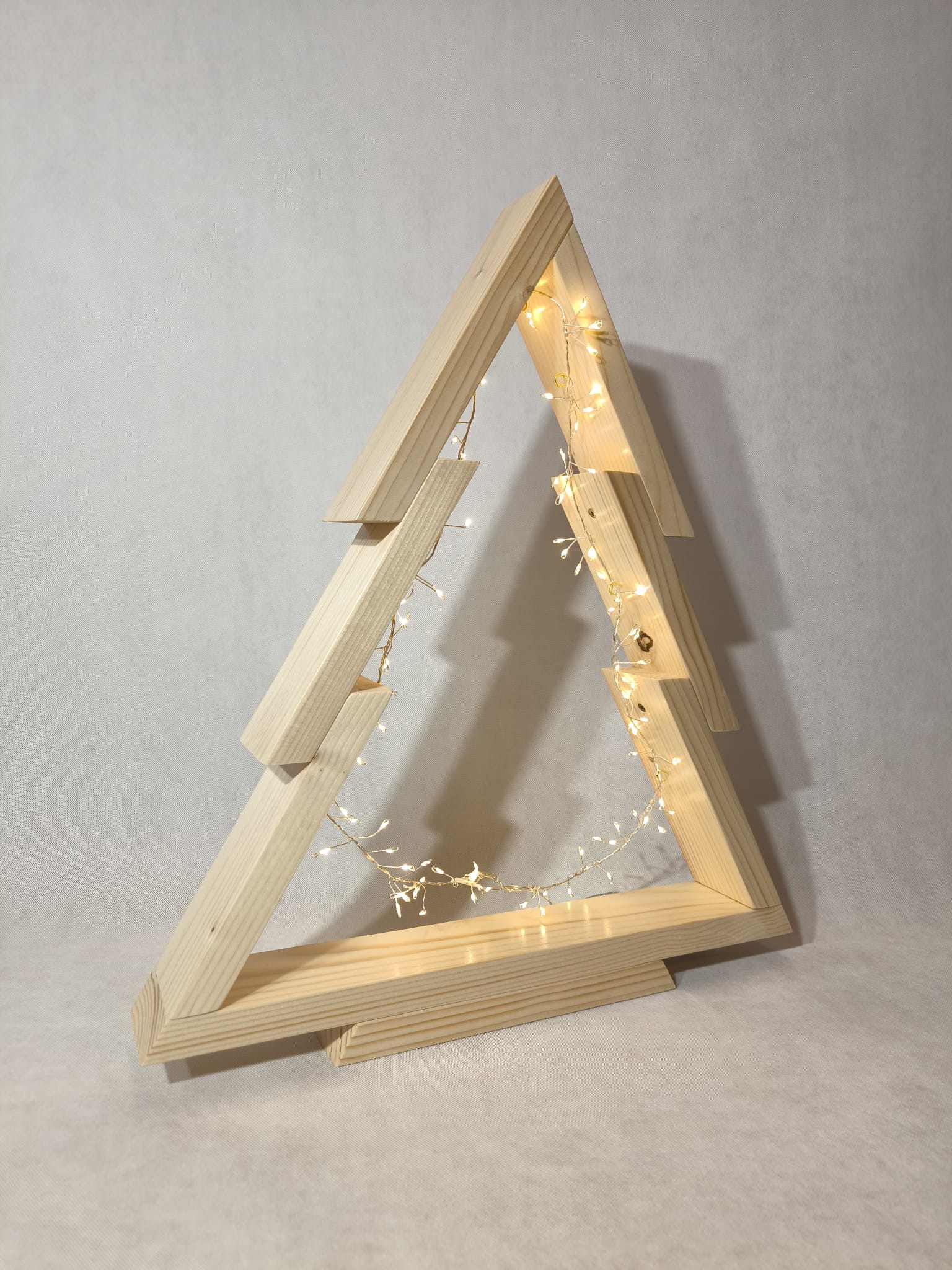 Drewniane stojaki choinkowe