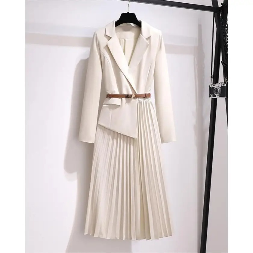 Elegant pleated midi dress with blazer