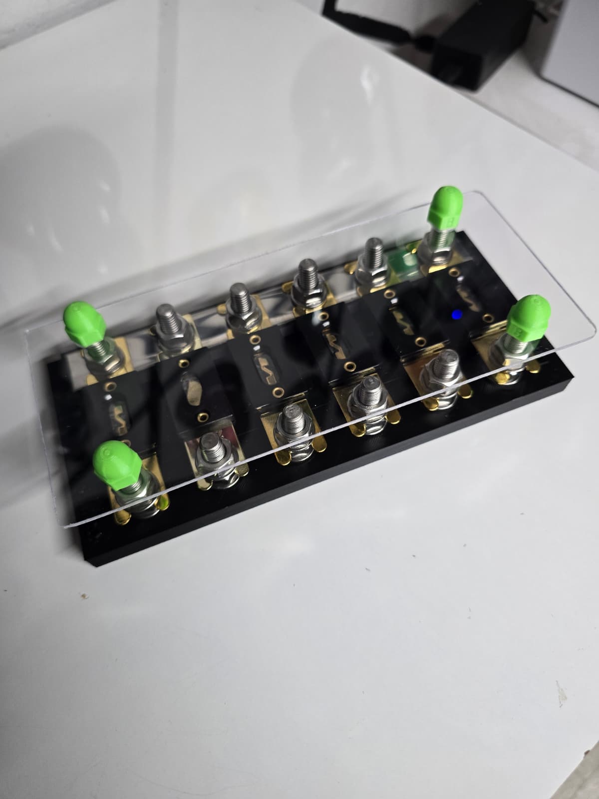 Sdoppiatore di alimentazione a 6 posizioni