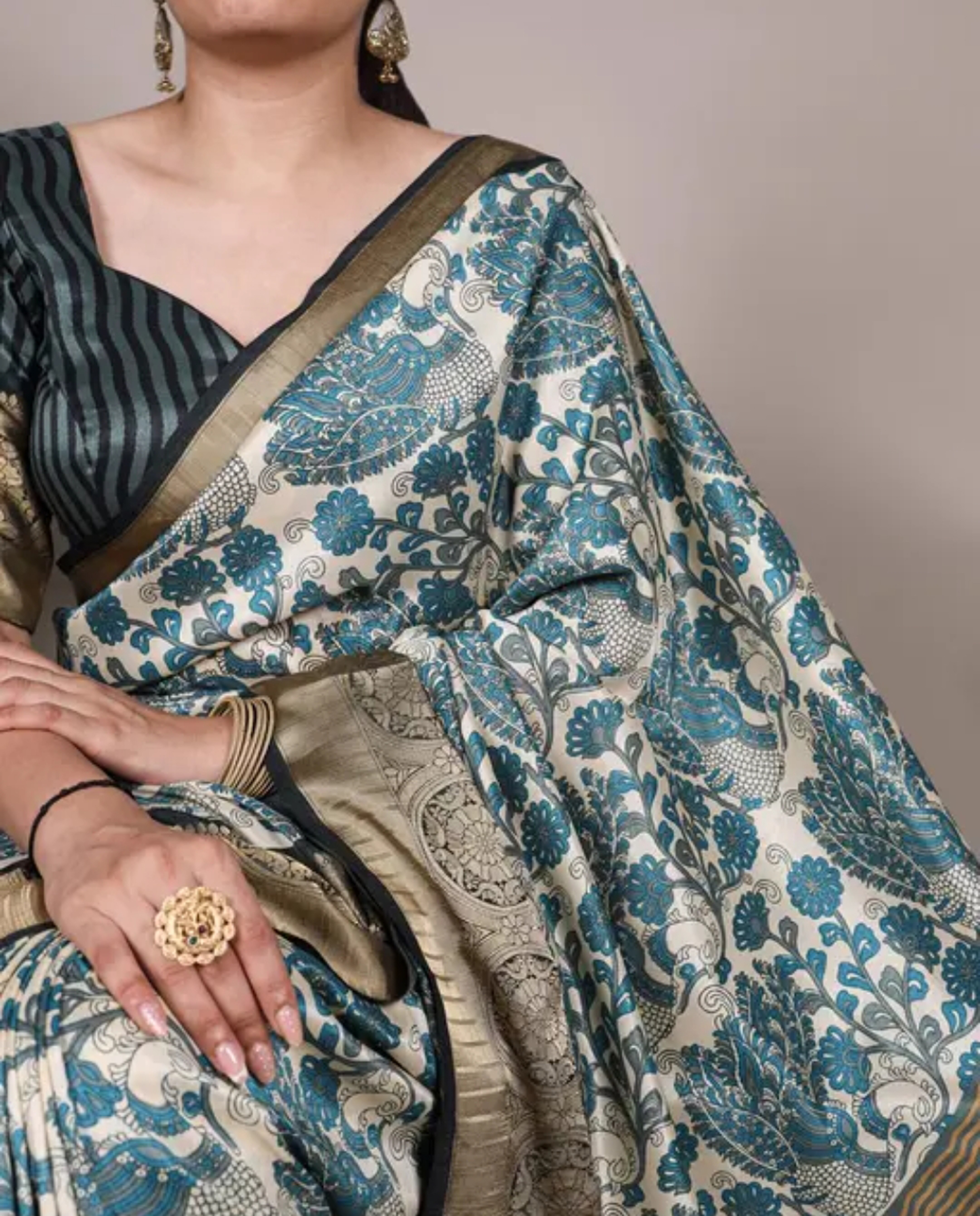 Tussar Silk Hand Woven Flower Motifs Zari Border Saree