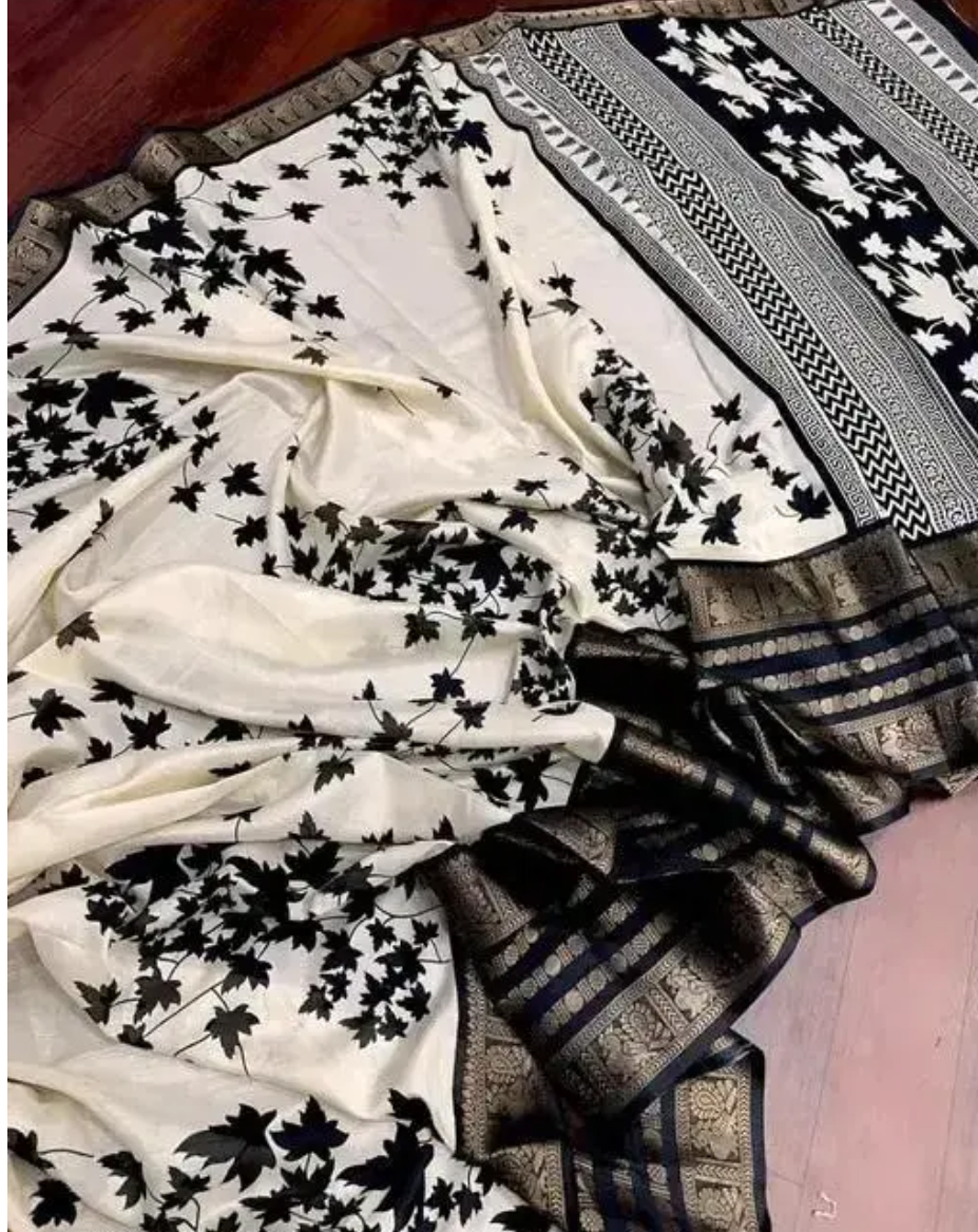  Kashmiri Mapple Leaf Design Georgette Saree