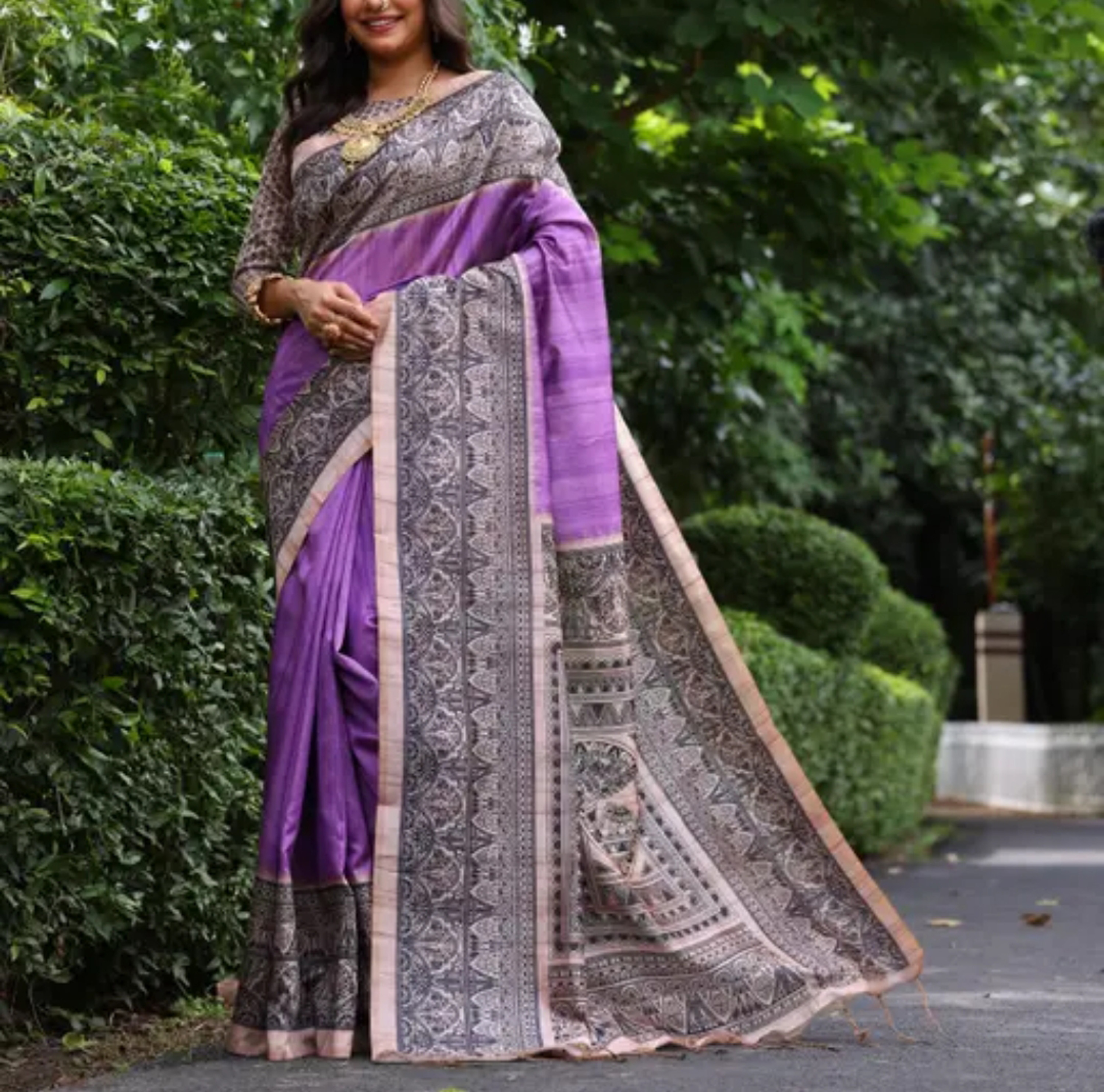 Tussar Silk Hand Woven Eligant Motifs Zari Border Saree