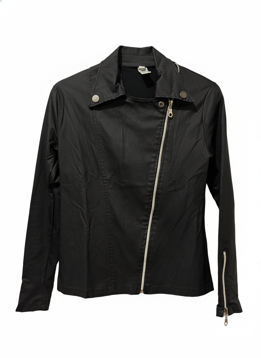 Chaqueta negra de moda