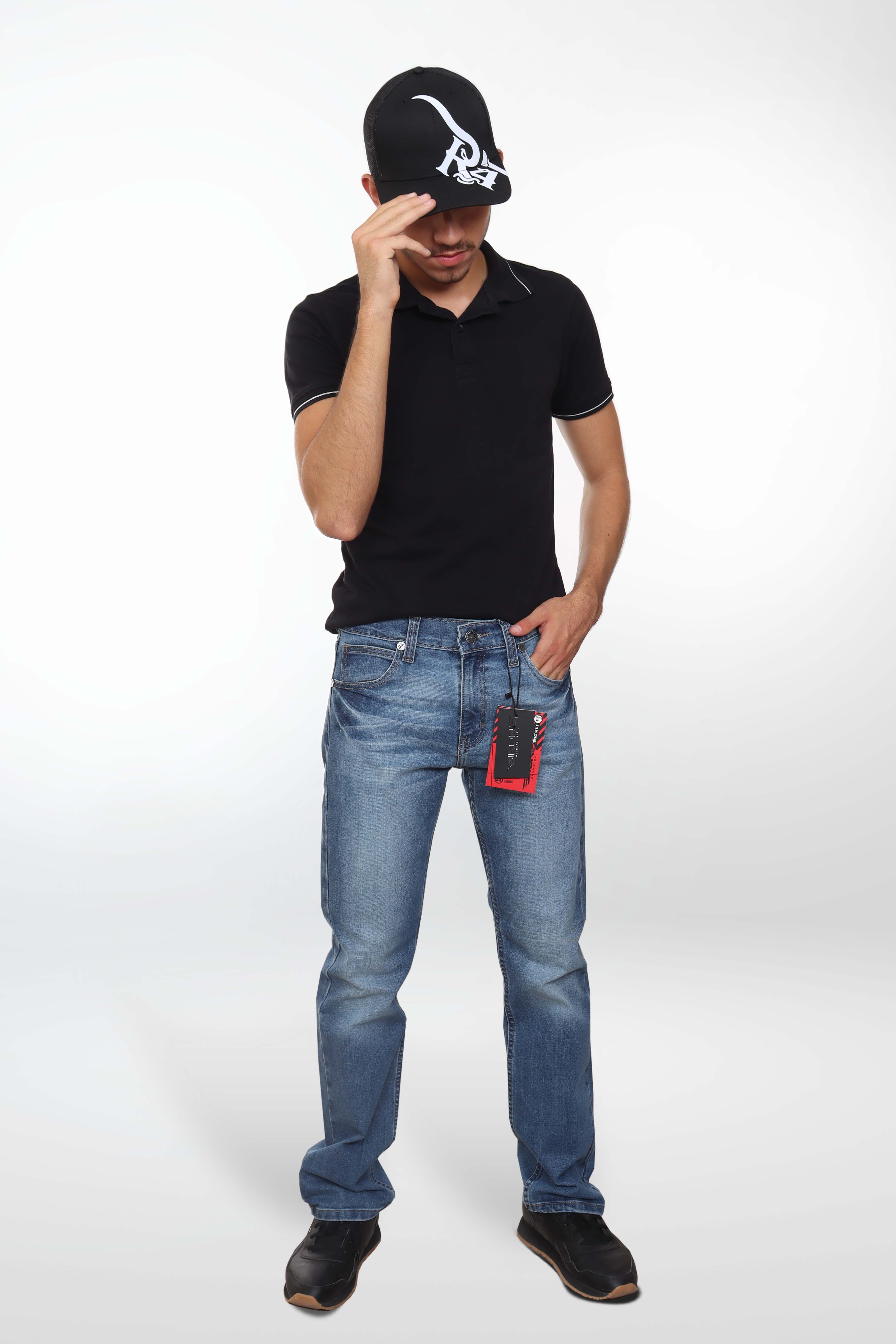 Jeans straight blue clear liso con lavado 