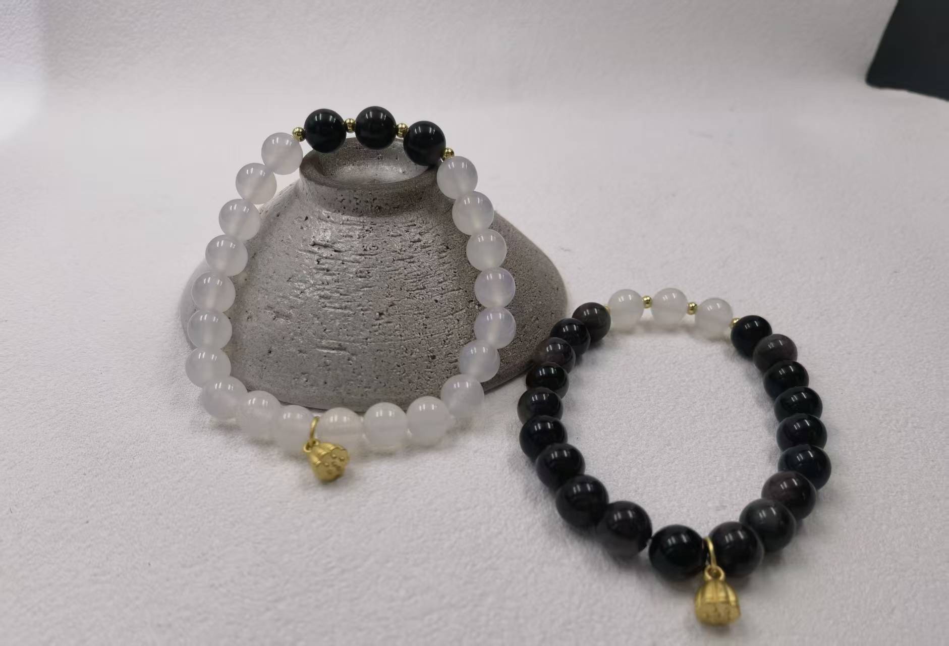 White Agate + Silver Obsidian, 8mm
