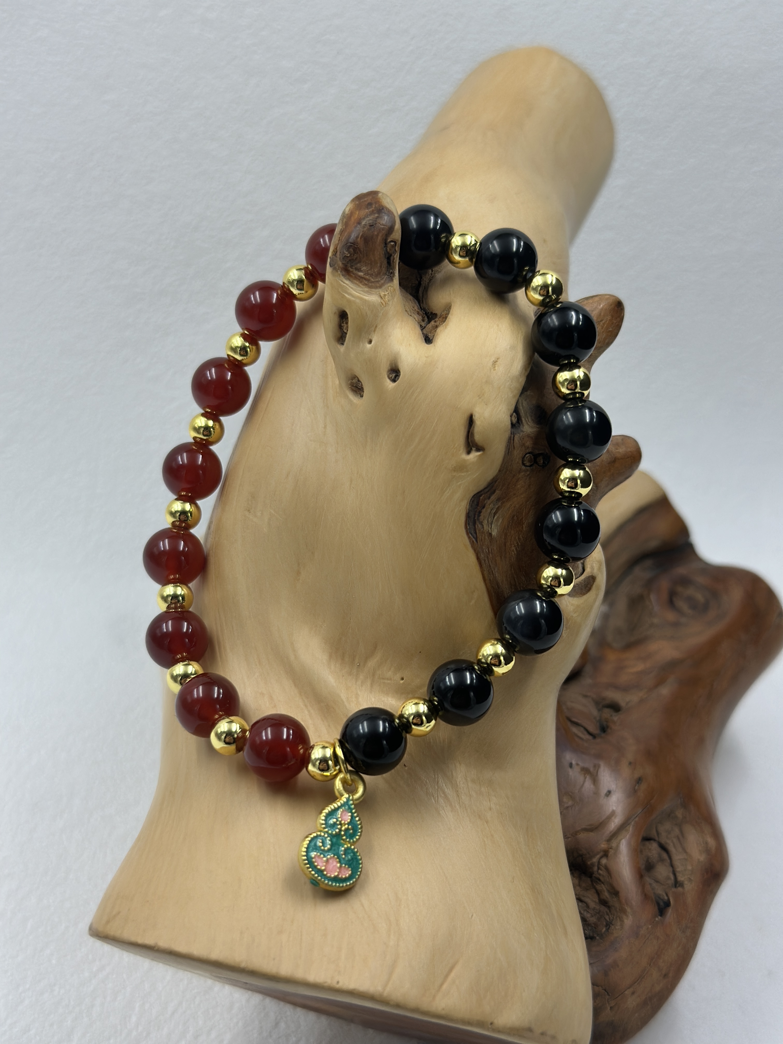 Red Agate & Obsidian Bracelet (8mm)