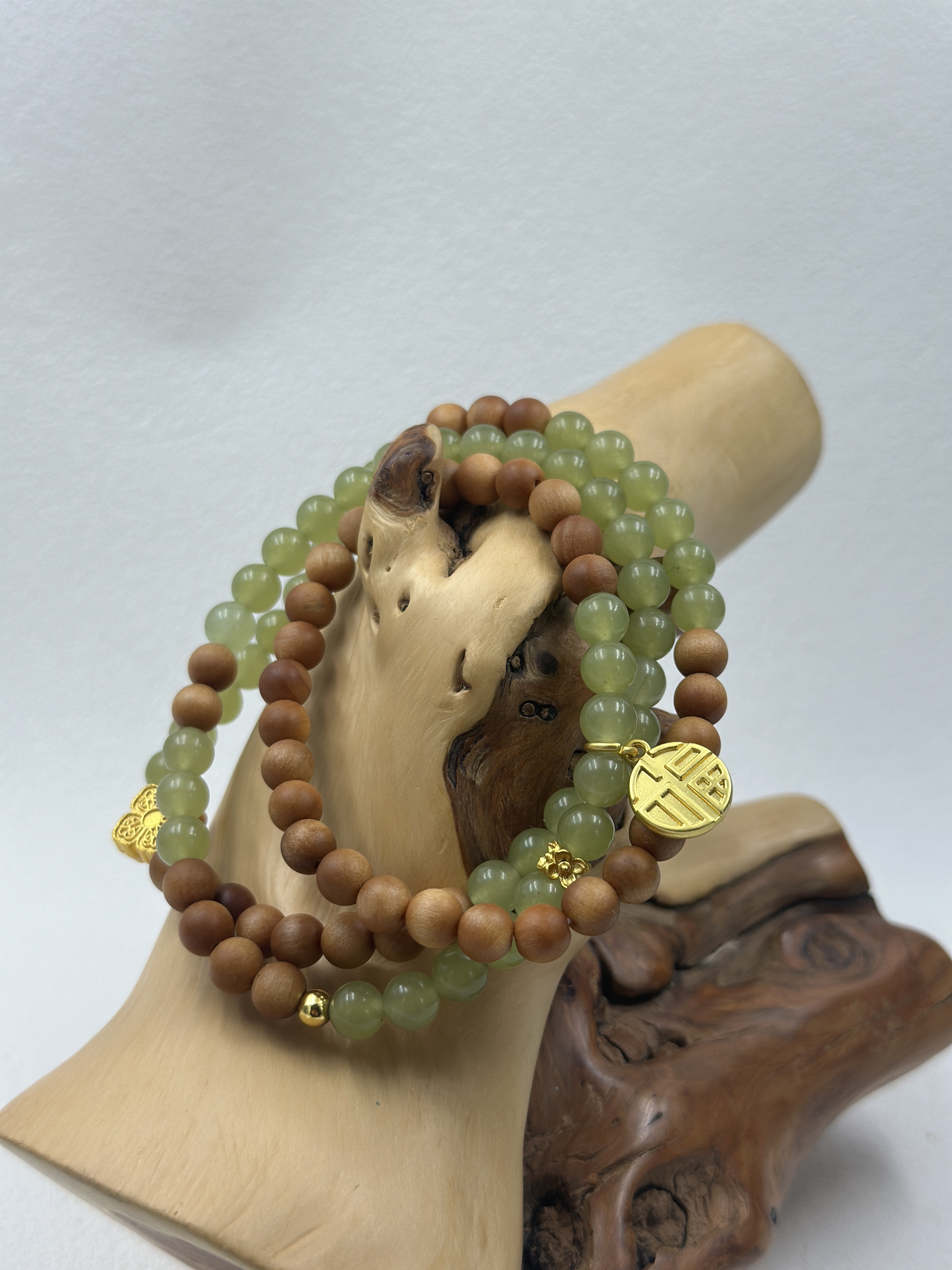 Old Mountain Sandalwood & Hetian Jade Bracelet (6mm)