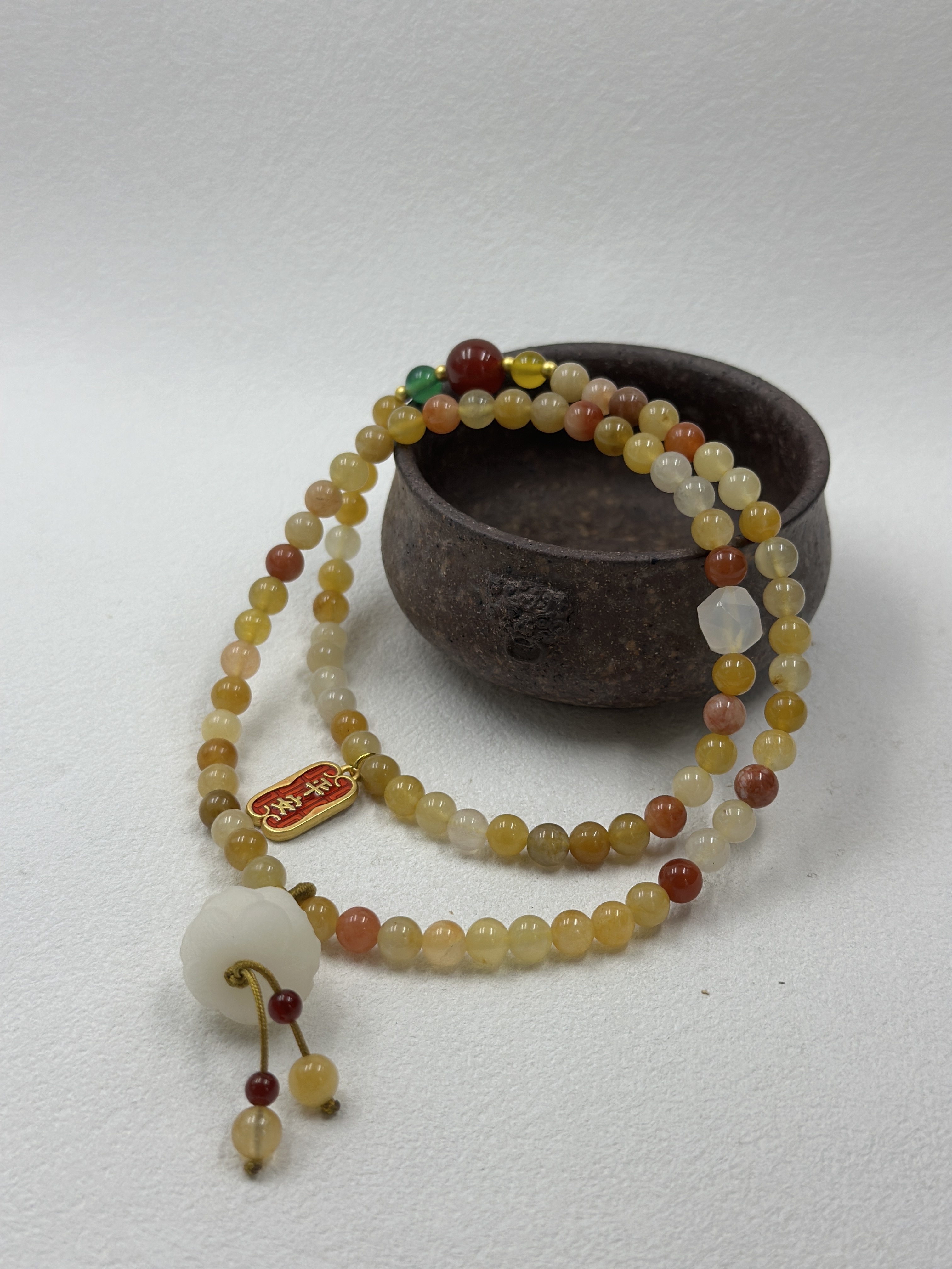 Natural Golden Jade & Bodhi Lotus Bracelet (6mm)