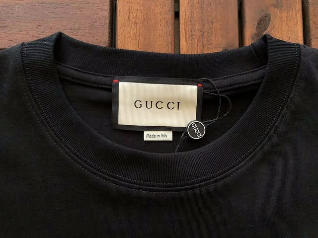 Camiseta Básica - GUCCI