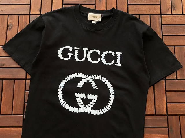 Camiseta Básica - GUCCI