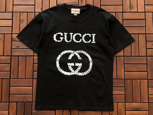 Camiseta Básica - GUCCI