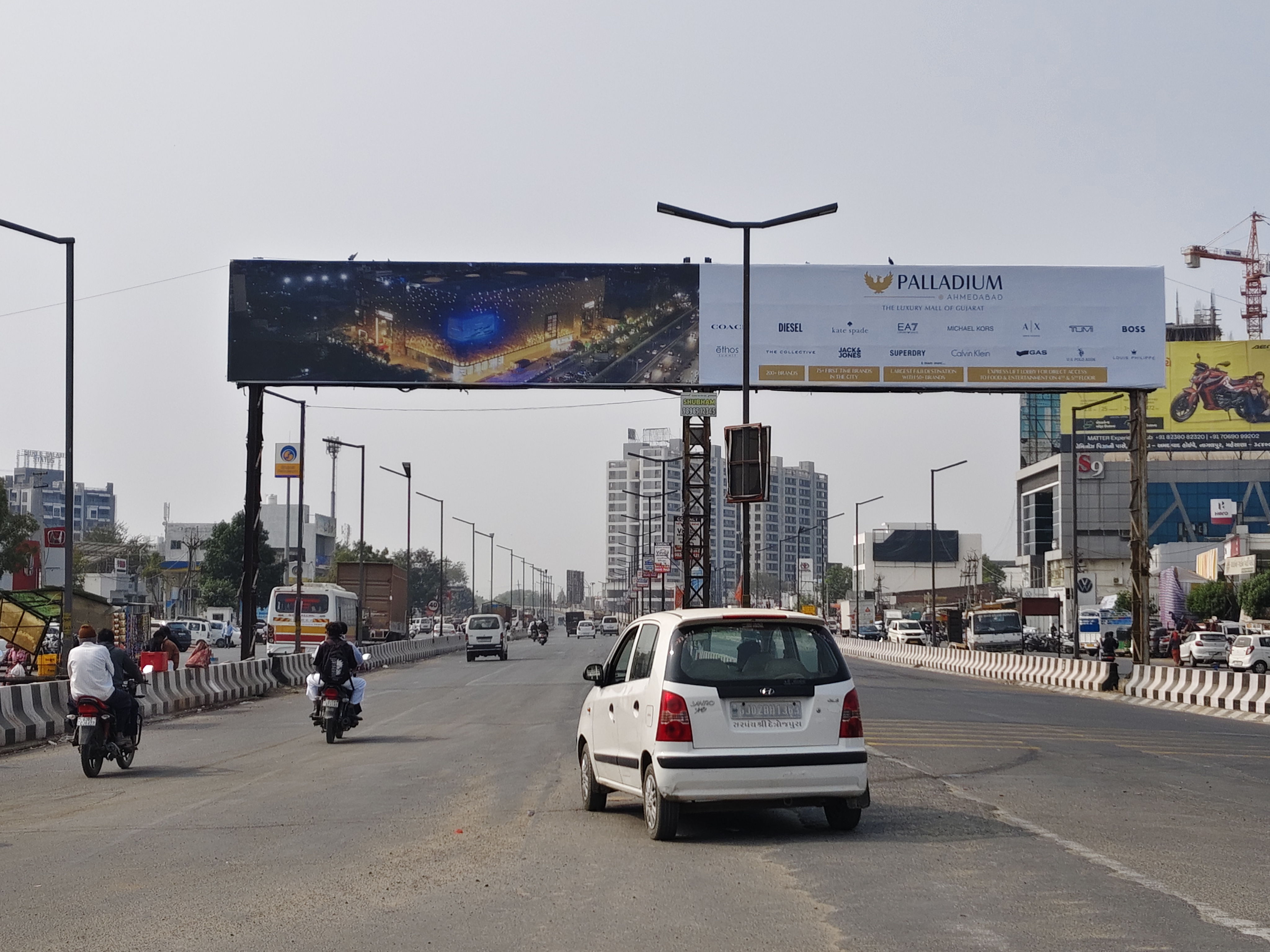 Nagalpur — Maruti Starline Showroom — 77×10 ft — Mehsana → Ahmedabad