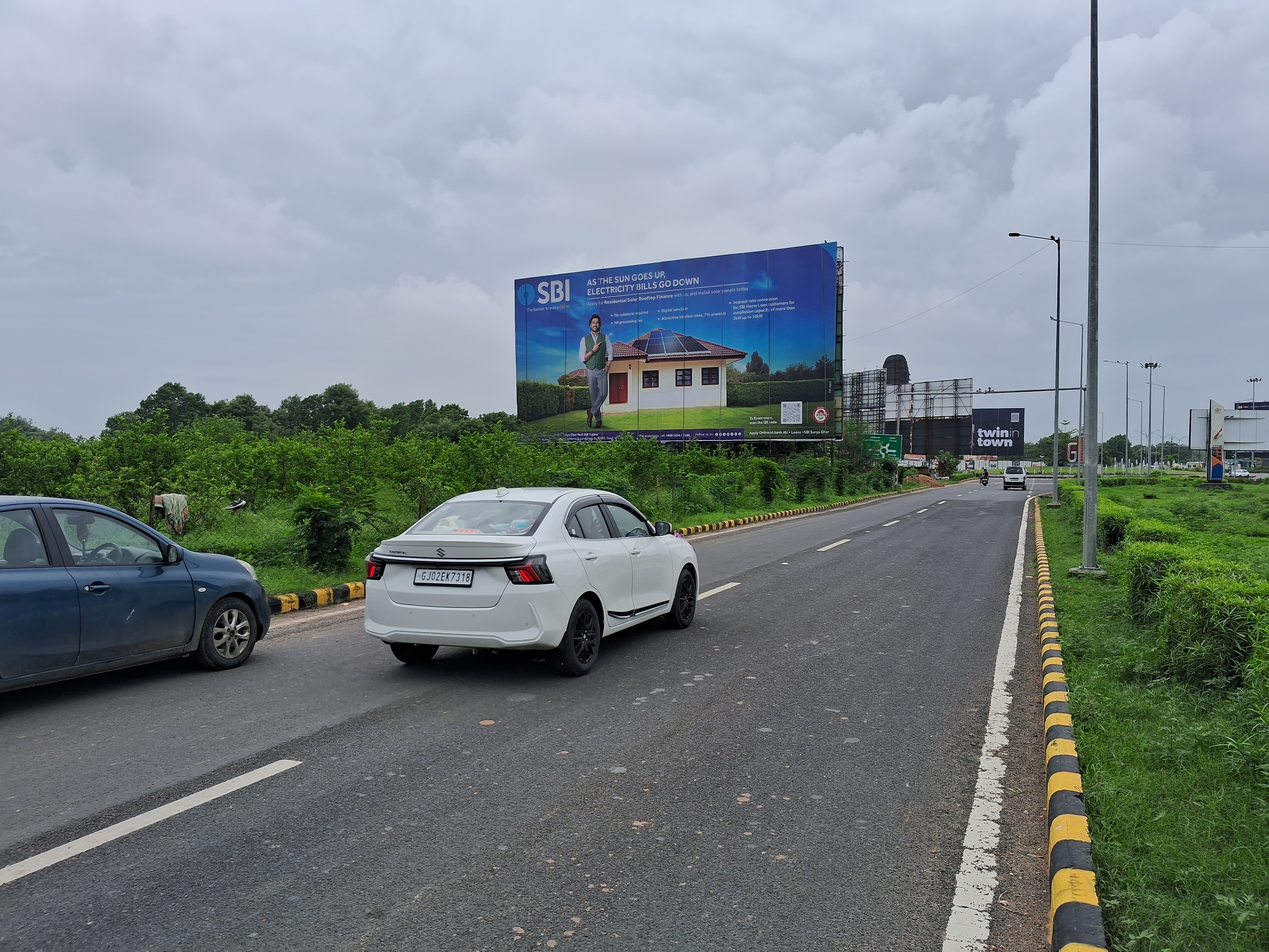 GIFT City — Shahpur Circle Exit — 81×40 ft — GIFT City → Shahpur Circle