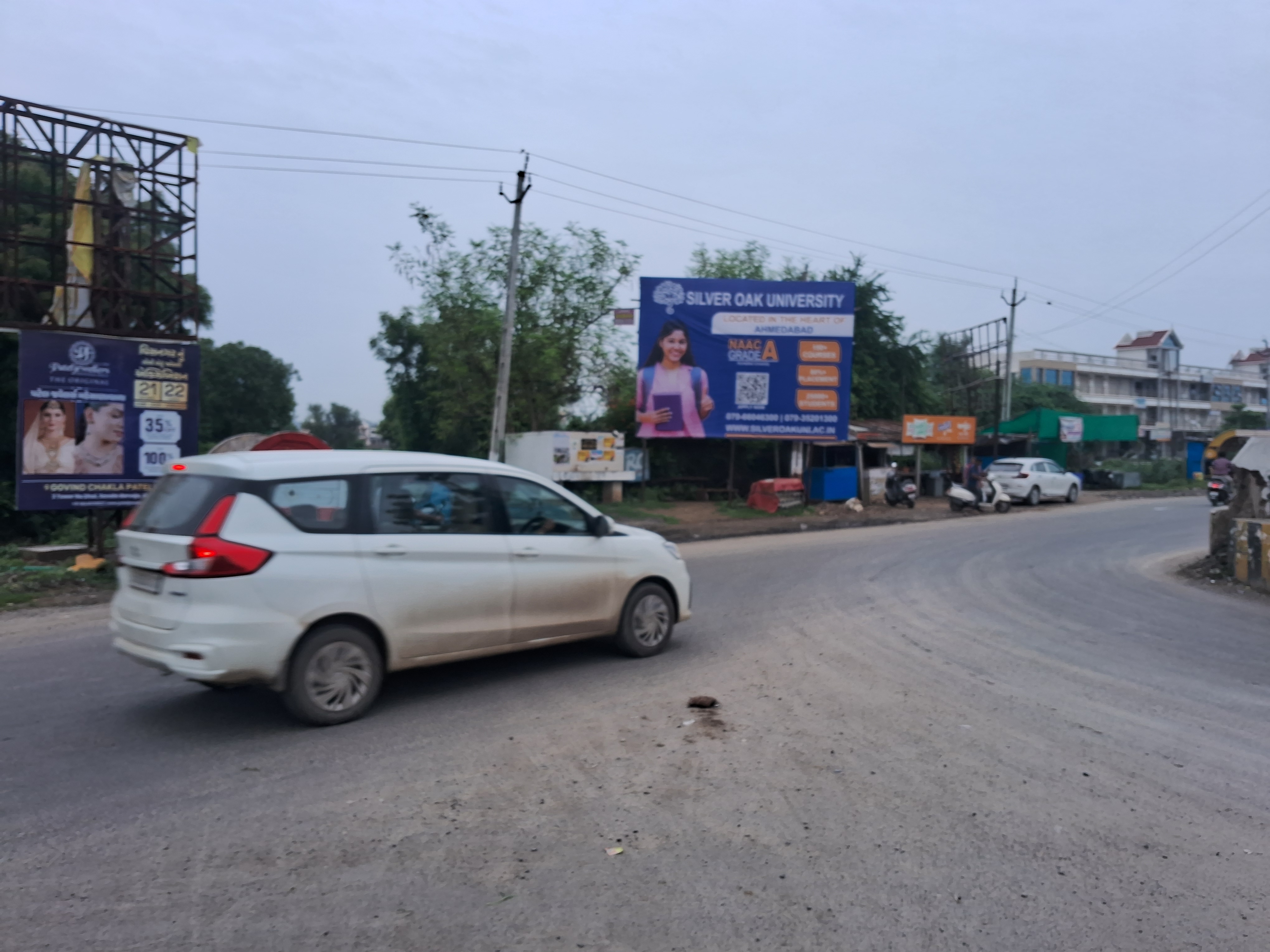 Kada Circle — Nr. S K College — 20×15 ft — Mehsana Circle → Gozariya