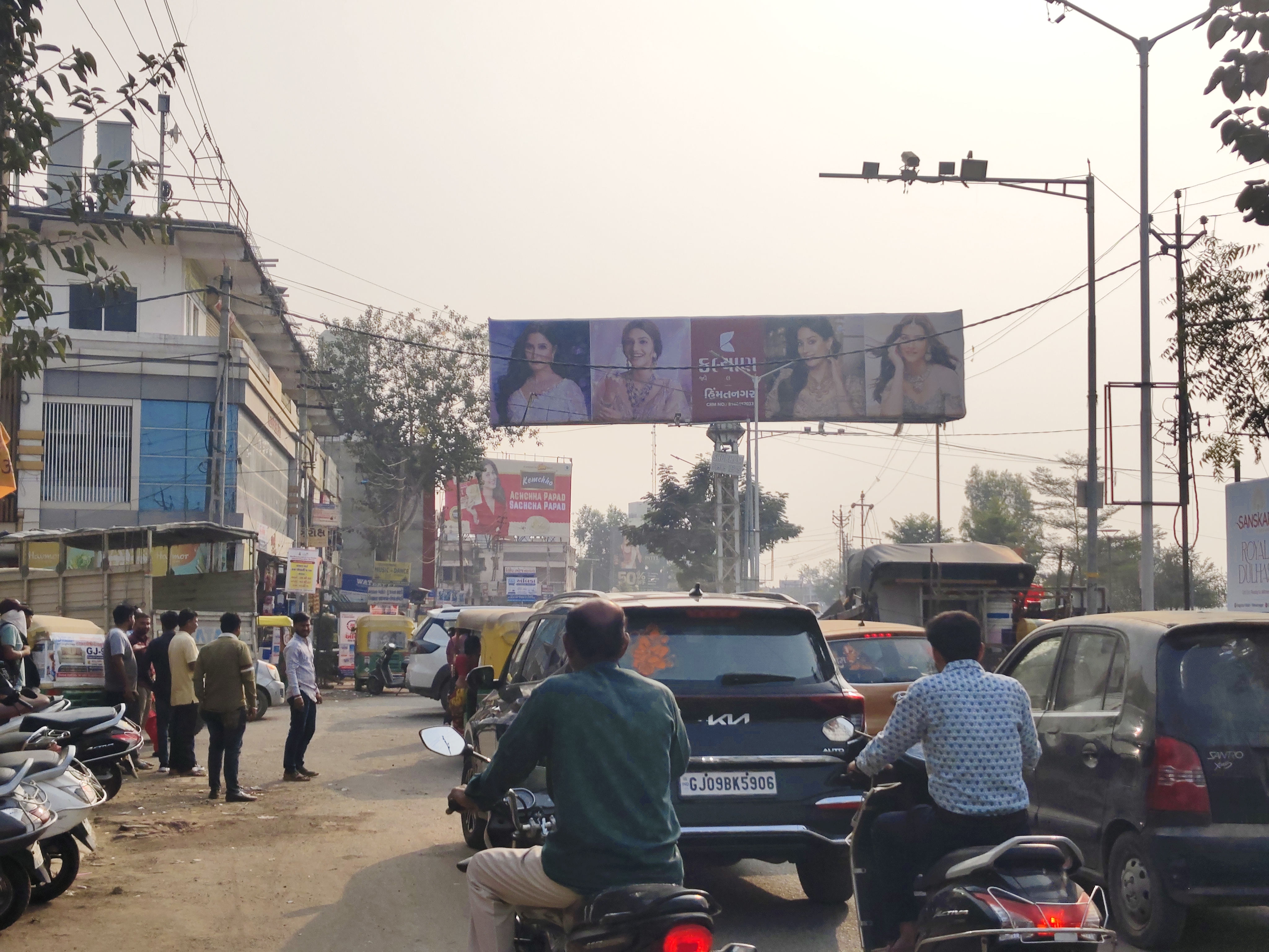 Mahavirnagar Circle (Purnima Dairy) — 45×10 ft — Mahavirnagar → Chhapariya