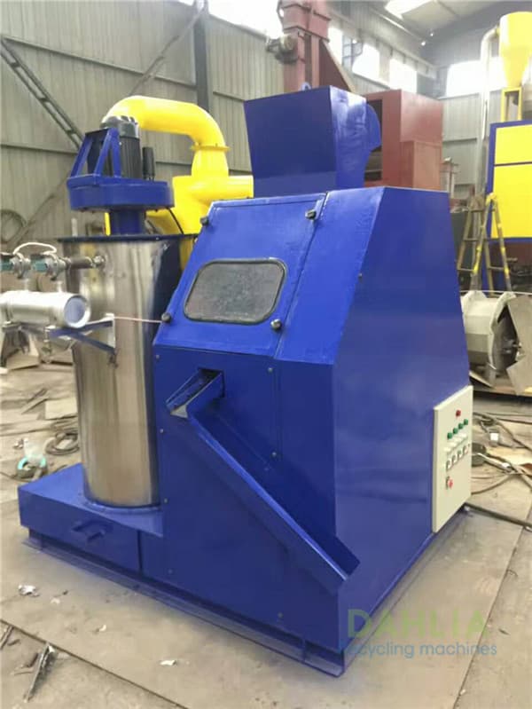 Small cable recycling machine for small recycling center