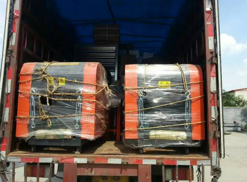 Cutting machine for parchment, trademark paper, label paper