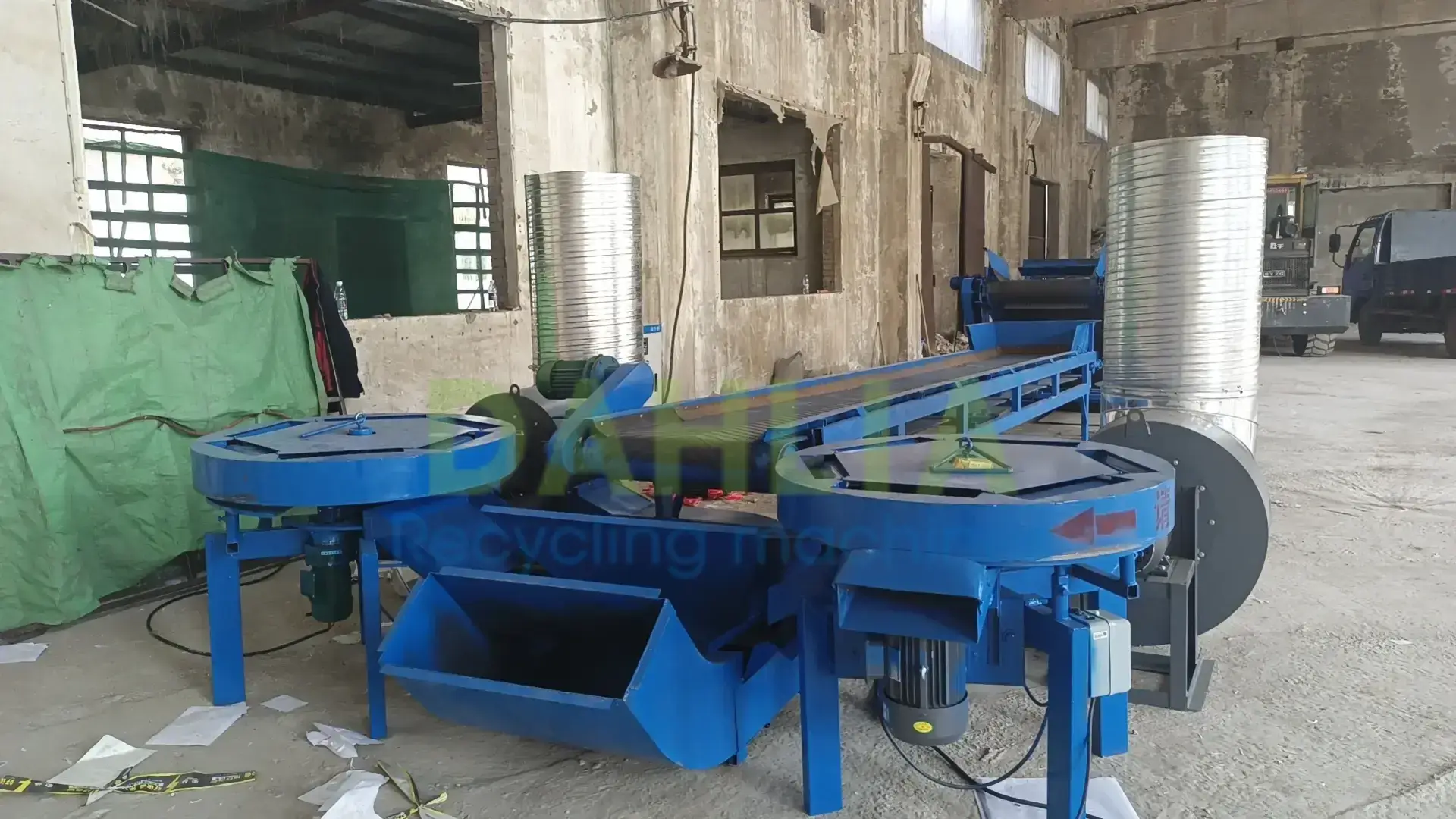 Waste book sorting equipment for paper recycling station