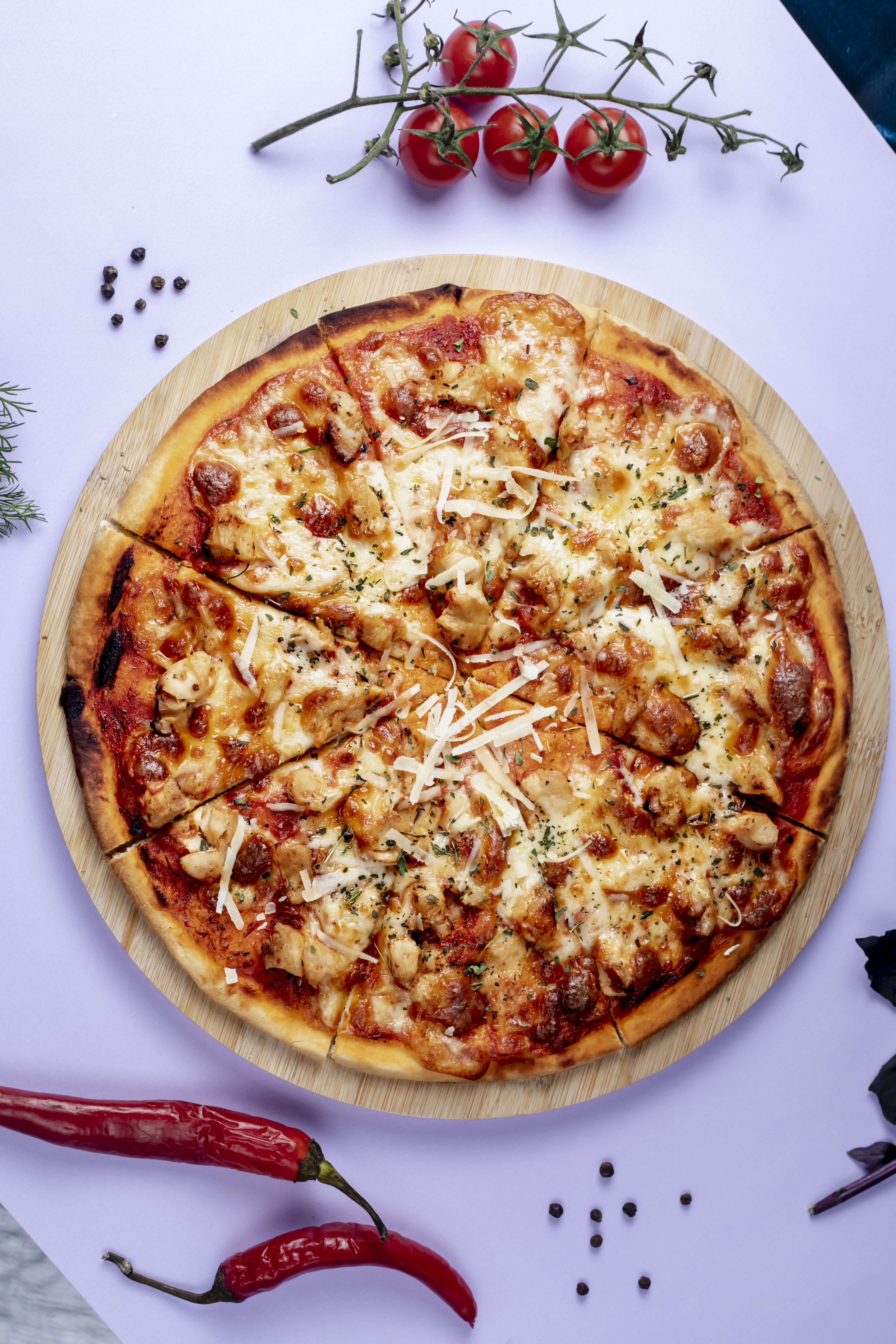 Classic Chicken Cheese and Tomato Pizza