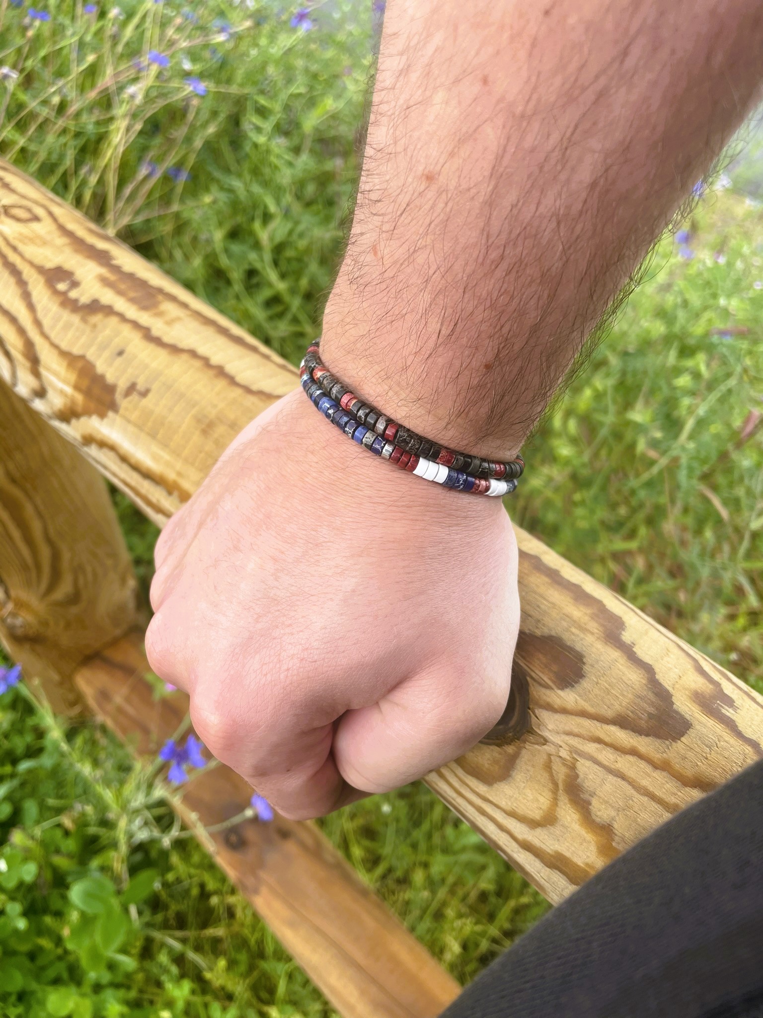 Bracelet perles homme - noir & rouge 