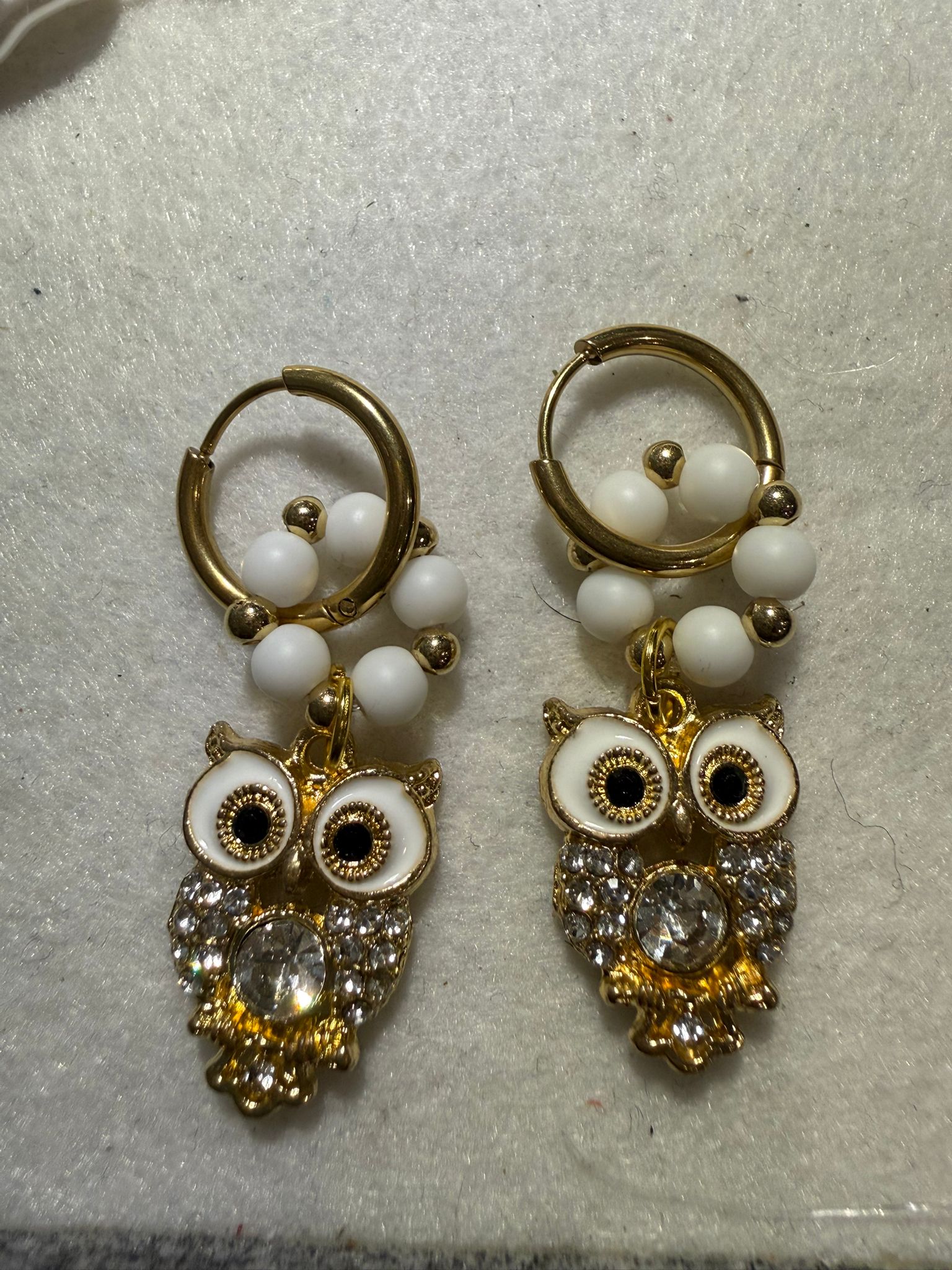 Pendientes Buhito
