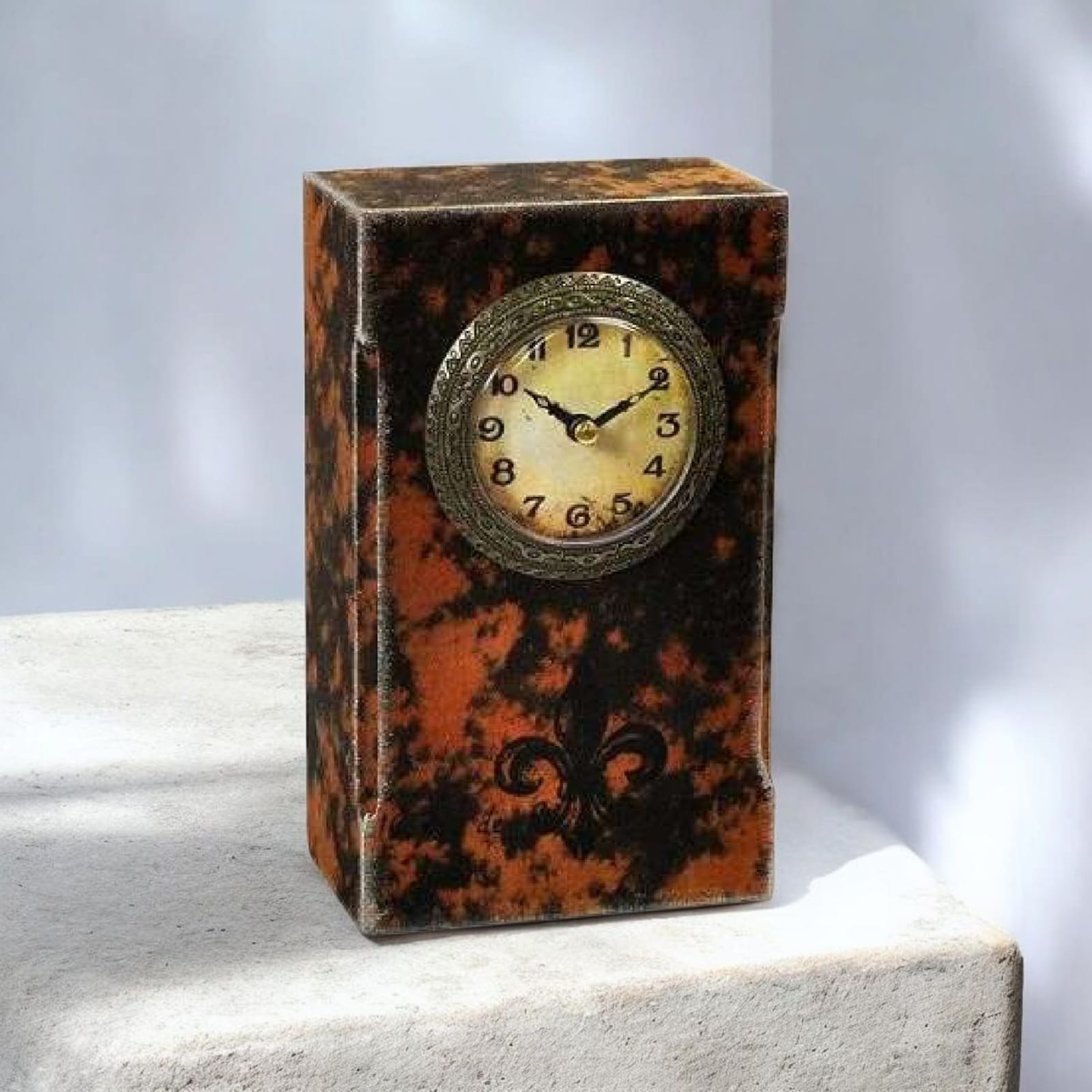 RELOJ DE MESA RECTANGULAR NARANJA VETAS NEGRAS 13x22