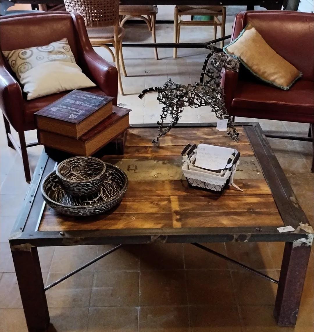 MESA CAFÉ MADERA Y CHAPA ANGULO 