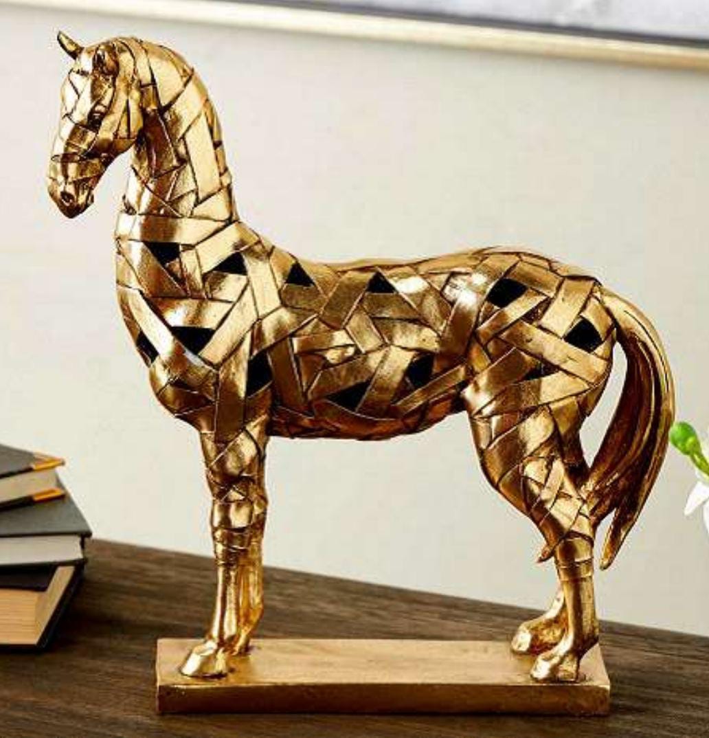 FIGURA DE CABALLO DORADO  32x9x35