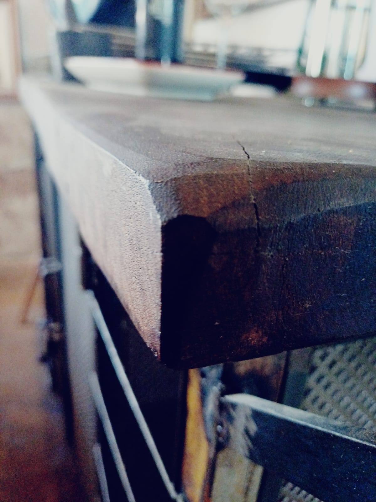 CARRITO BAR TAPA QUEBRACHO PUERTAS Y RUEDAS 1,20X67X92