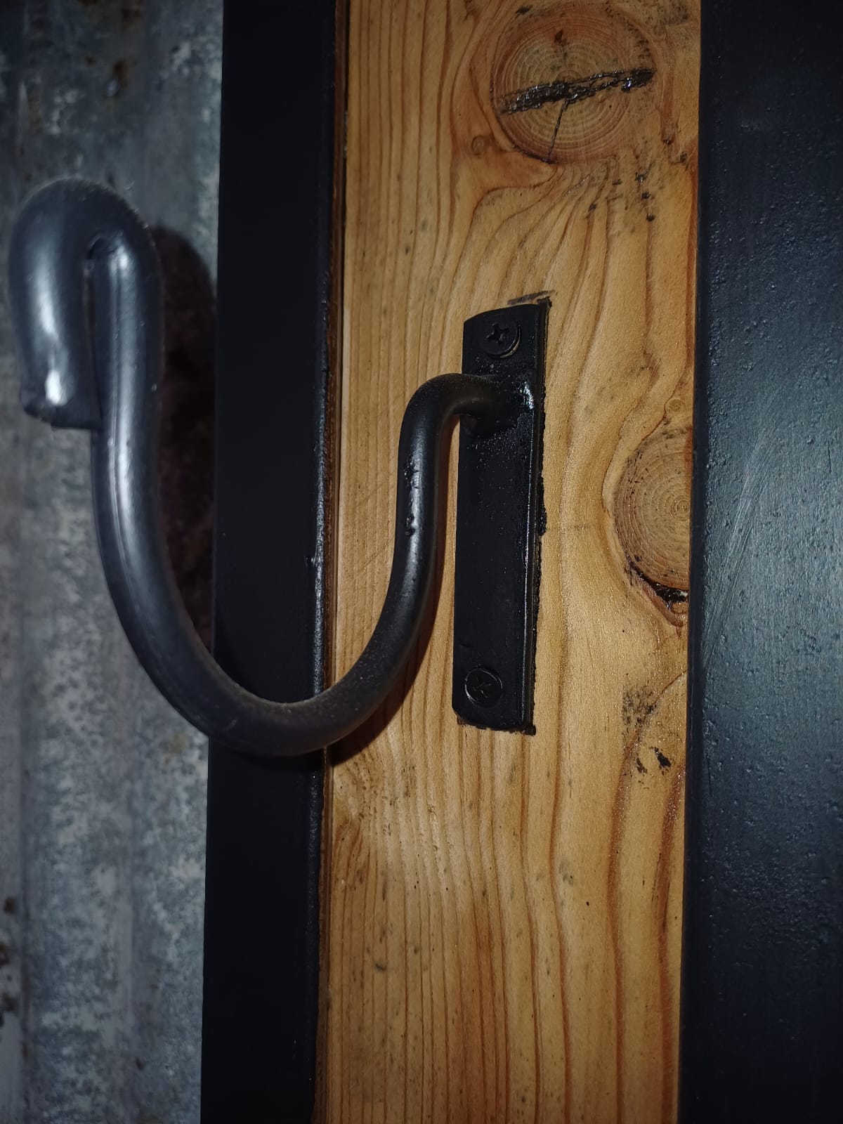 PERCHERO  ESPEJO HIERRO REPARTIDO Y MADERA 3 CAJONES  94x40x1,90