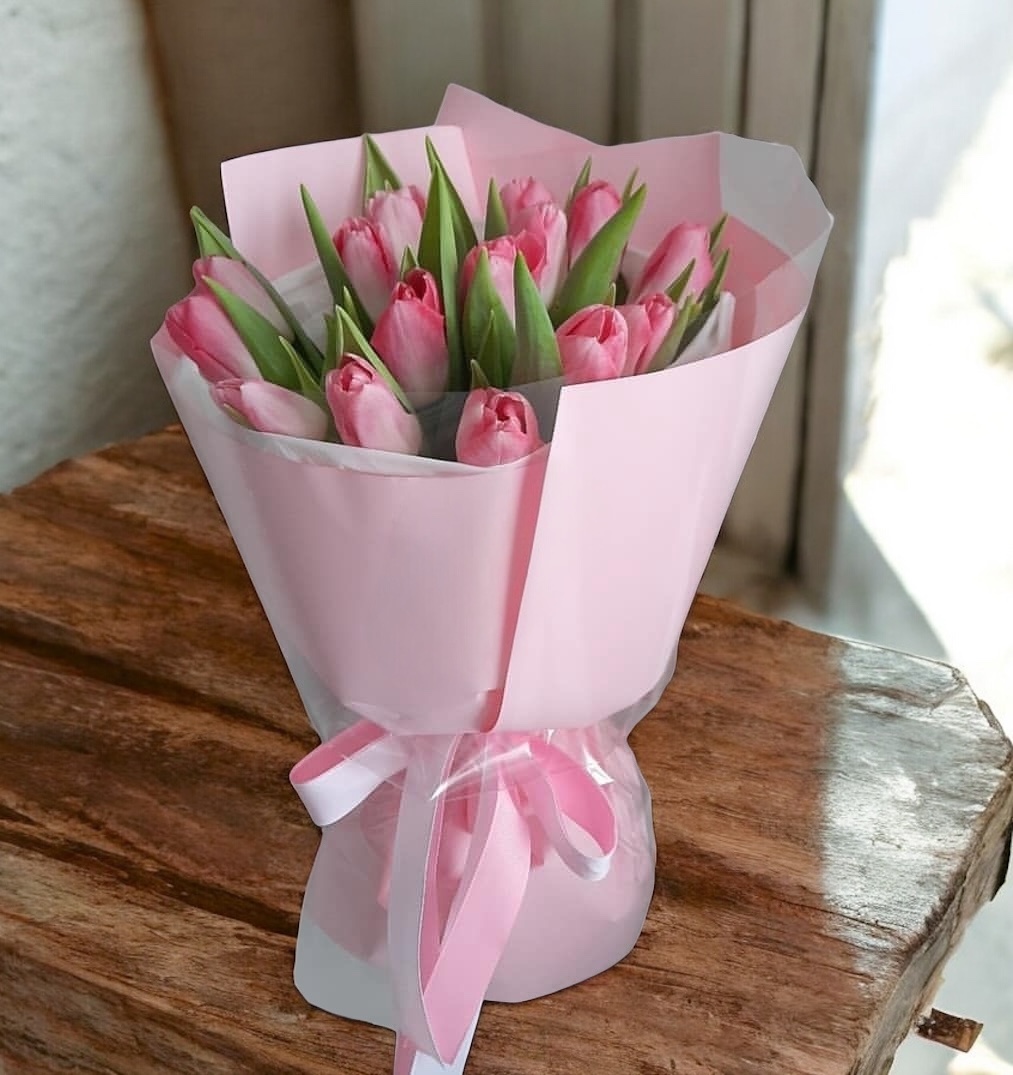 Ramo de tulipanes rosados