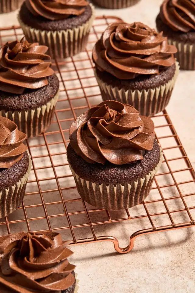 CHOCOLATE CUP CAKE