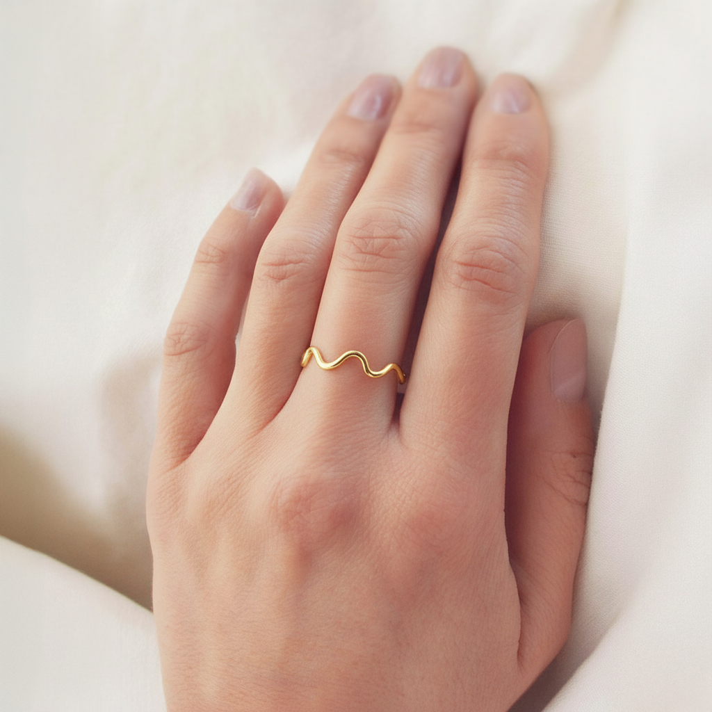Solid Gold Wavy Ring