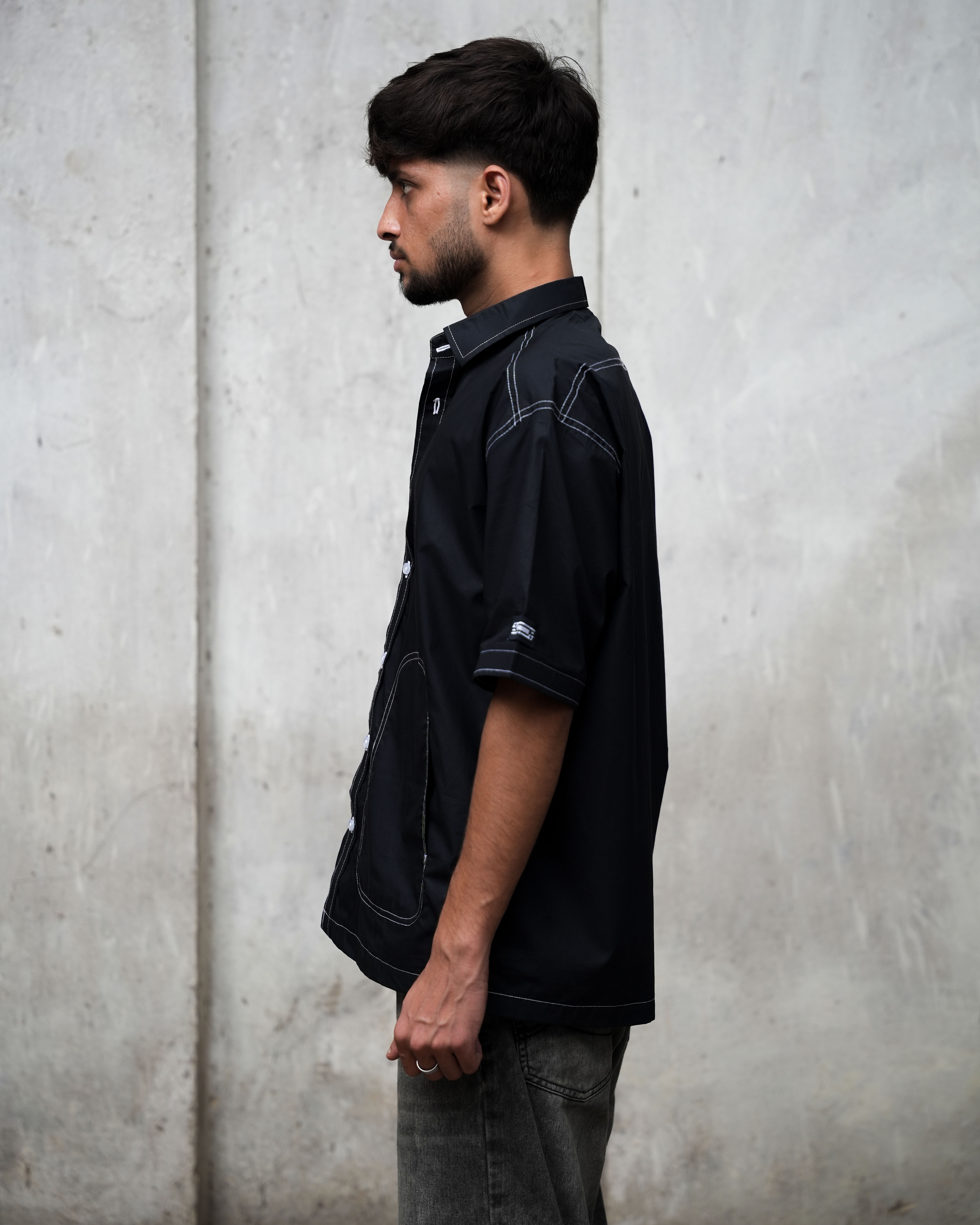 Black code short sleeve shirt 