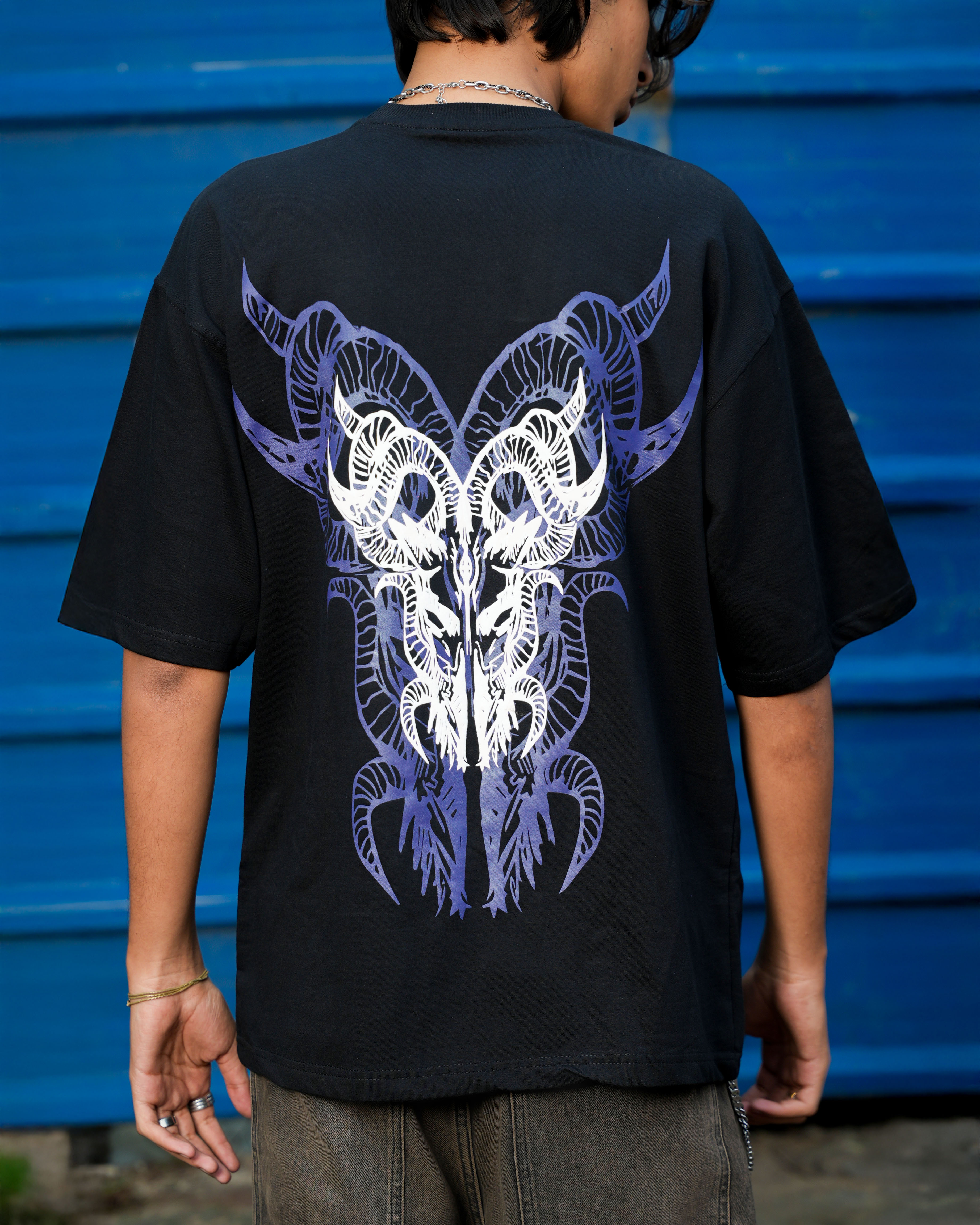 Shadow horn Black Graphic T-Shirt