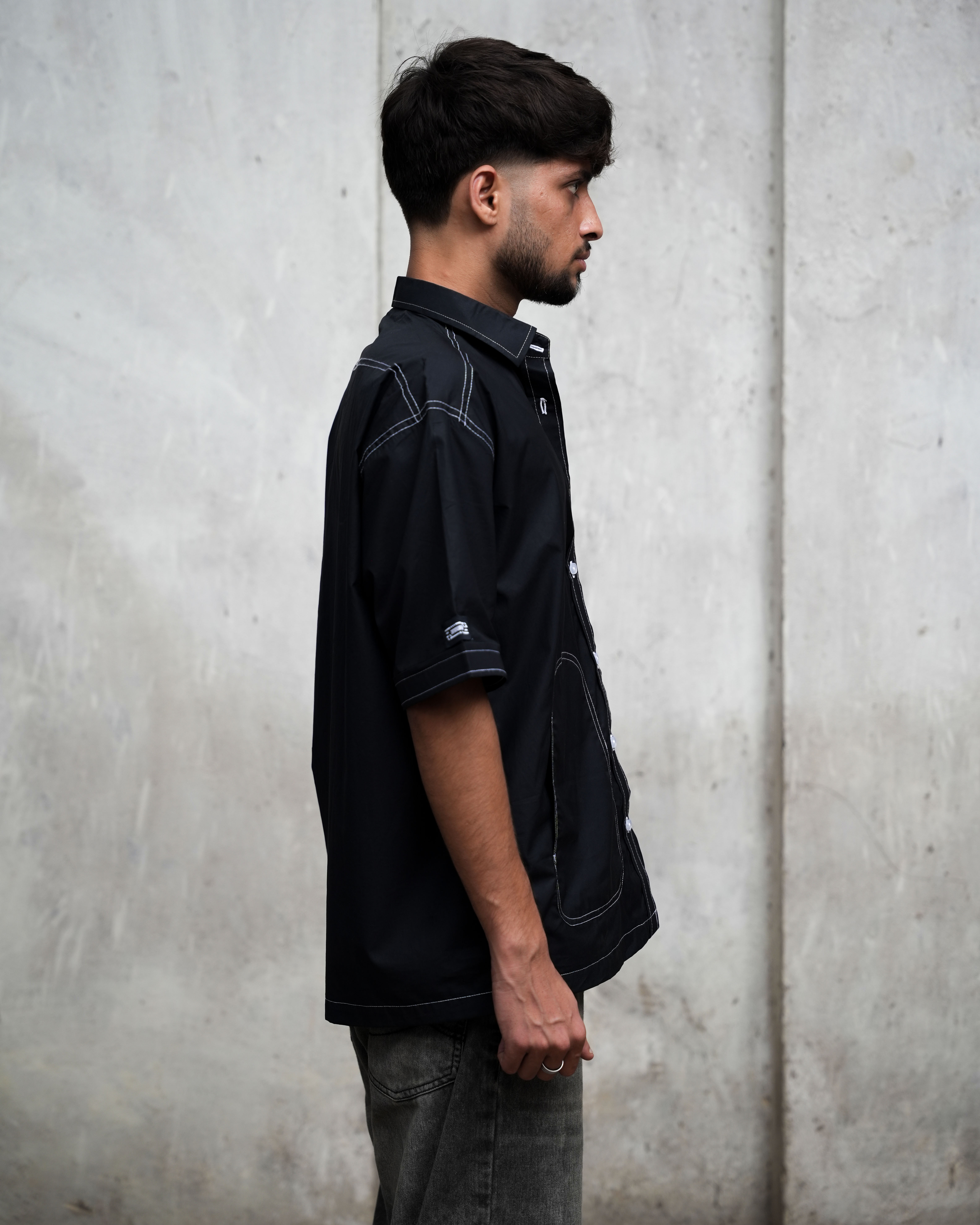 Black code short sleeve shirt 
