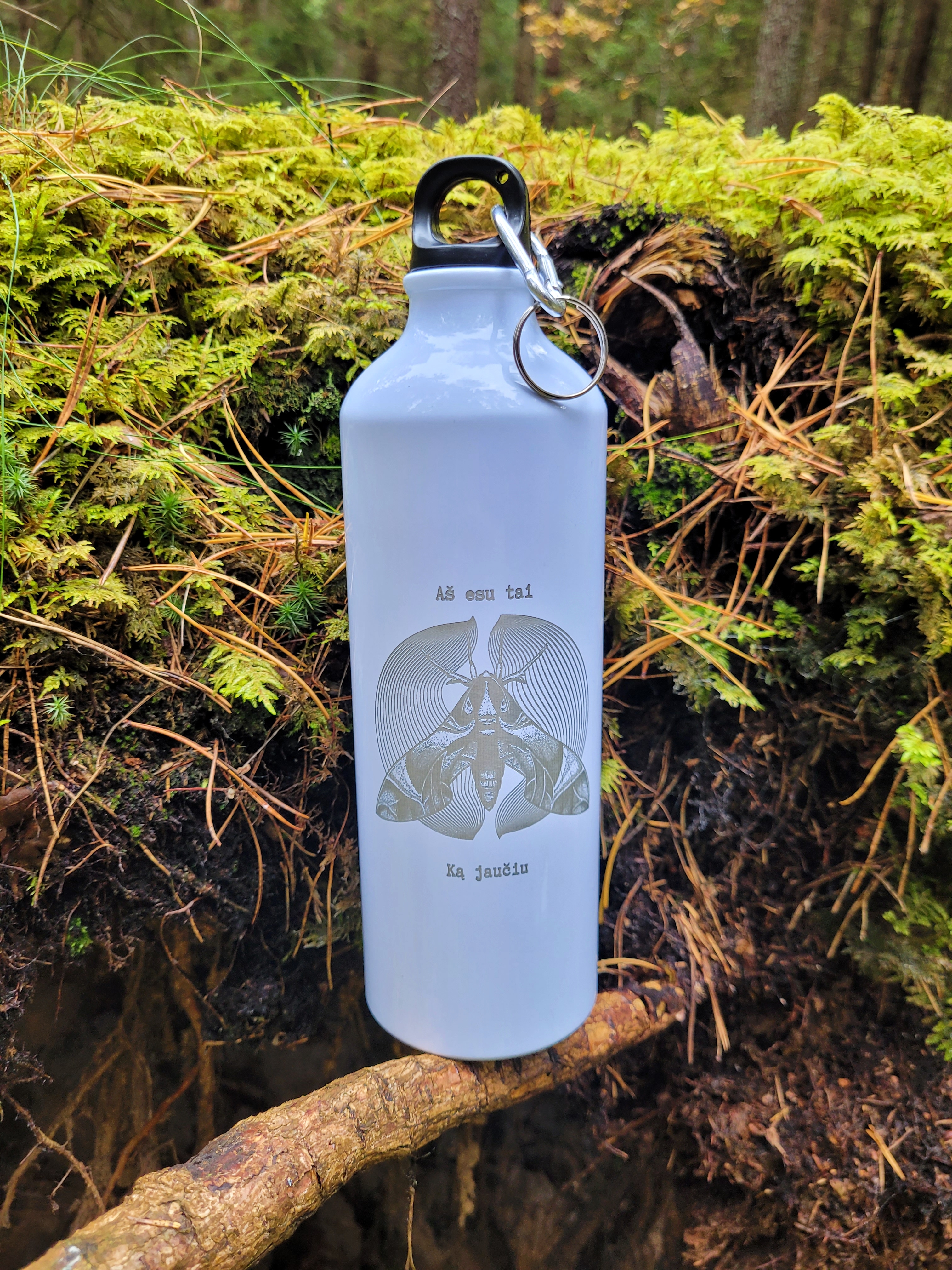 Metalinė balta gertuvė su karabinu