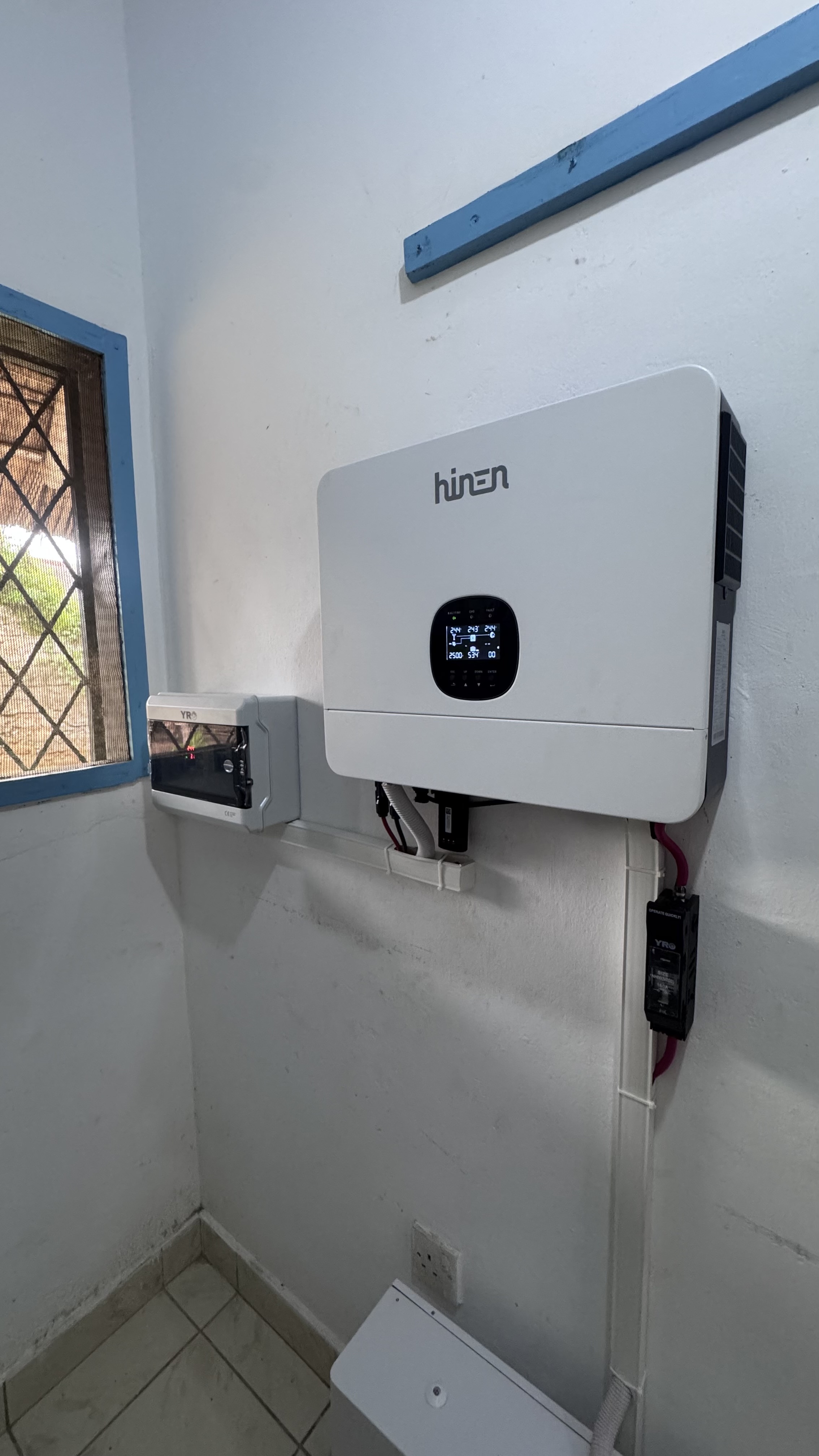 Hinen 6kW Hybrid Solar Inverter
