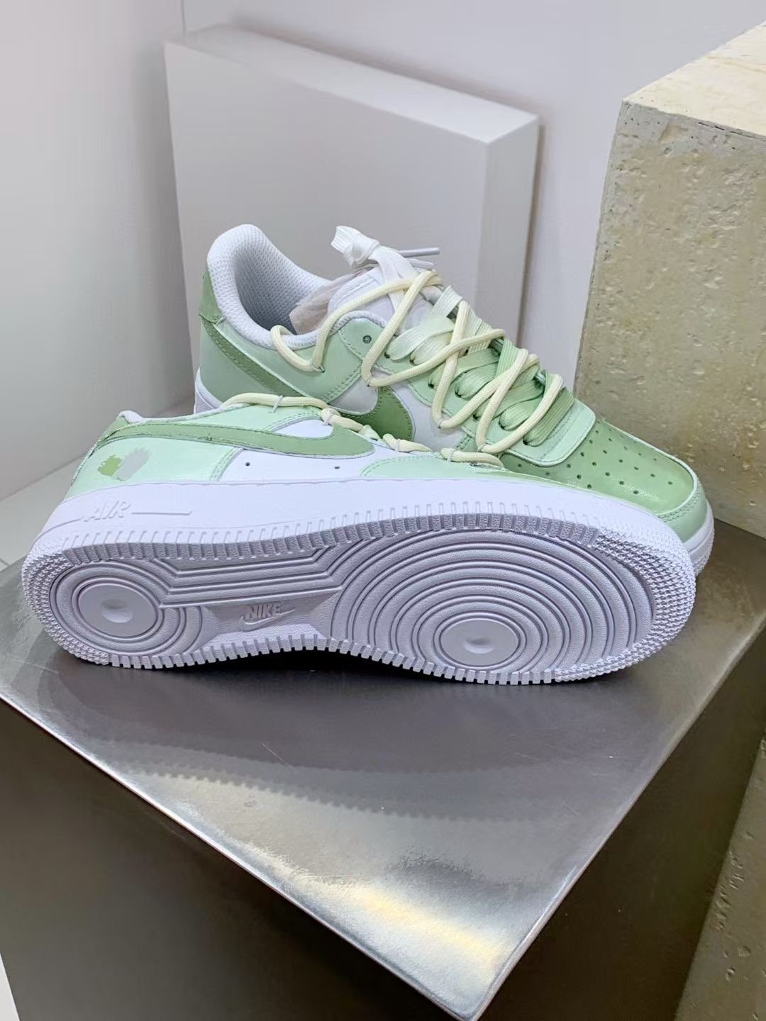 Nike Air Force 1 Pastel Green Sneakers