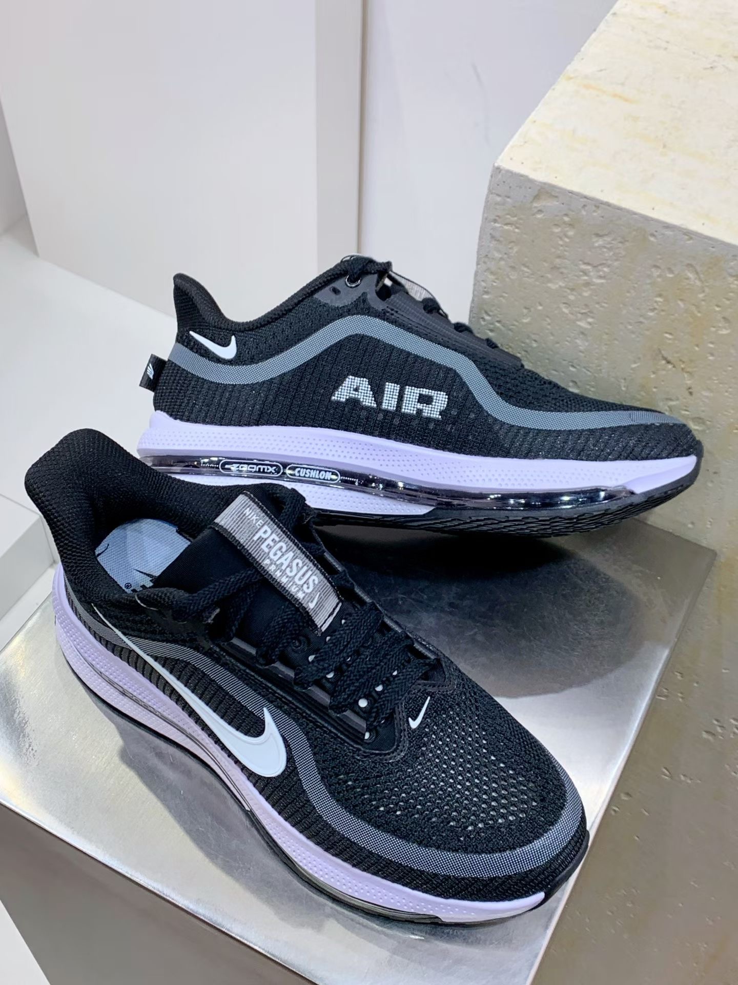 Nike Air Max Zoom Sneakers