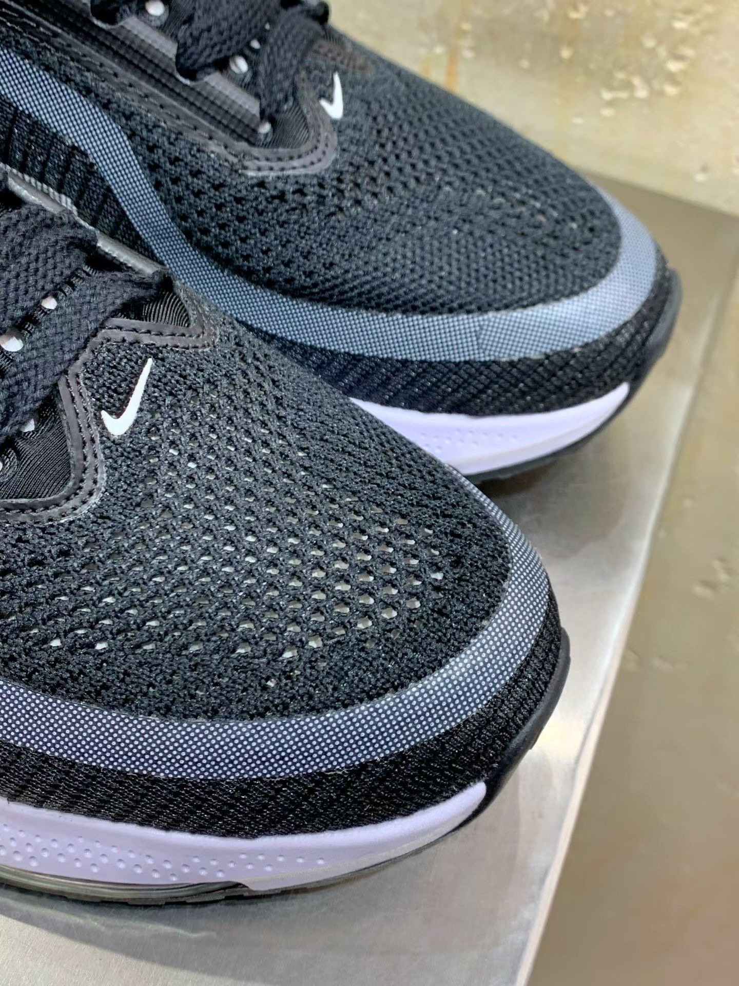 Nike Air Max Zoom Sneakers