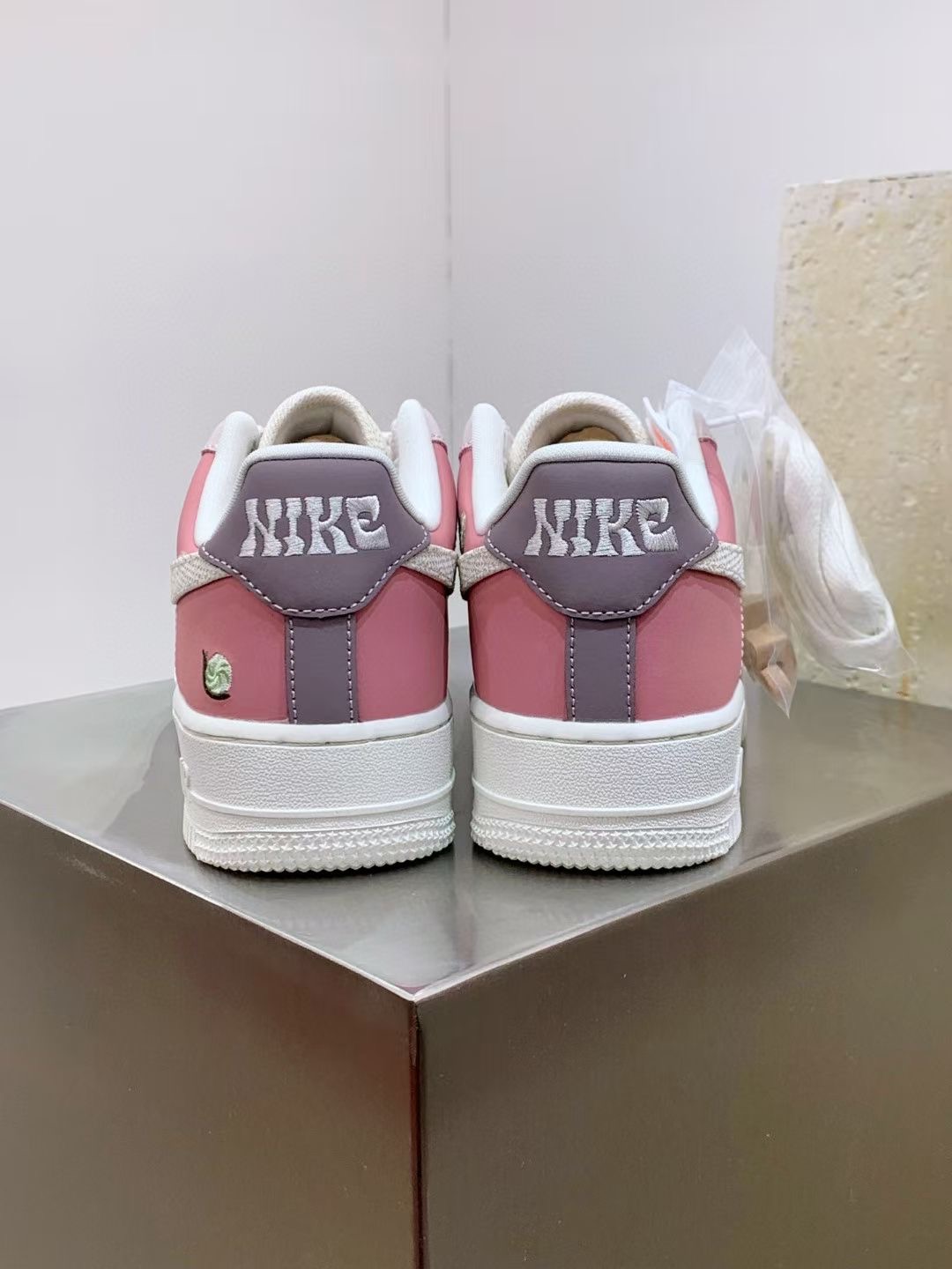 Nike Air Force 1 Pink Floral