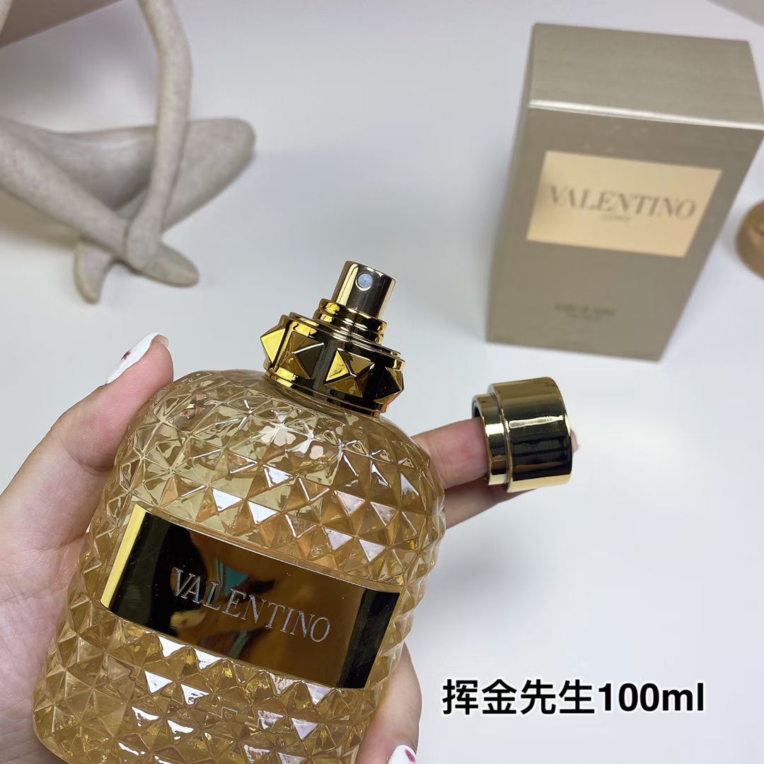 Valentino Donna Perfume