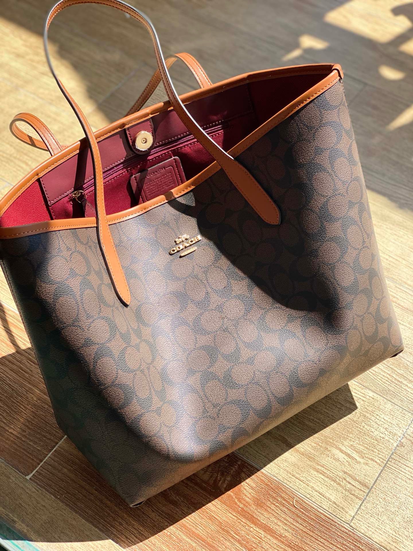 Coach Signature Tote Bag