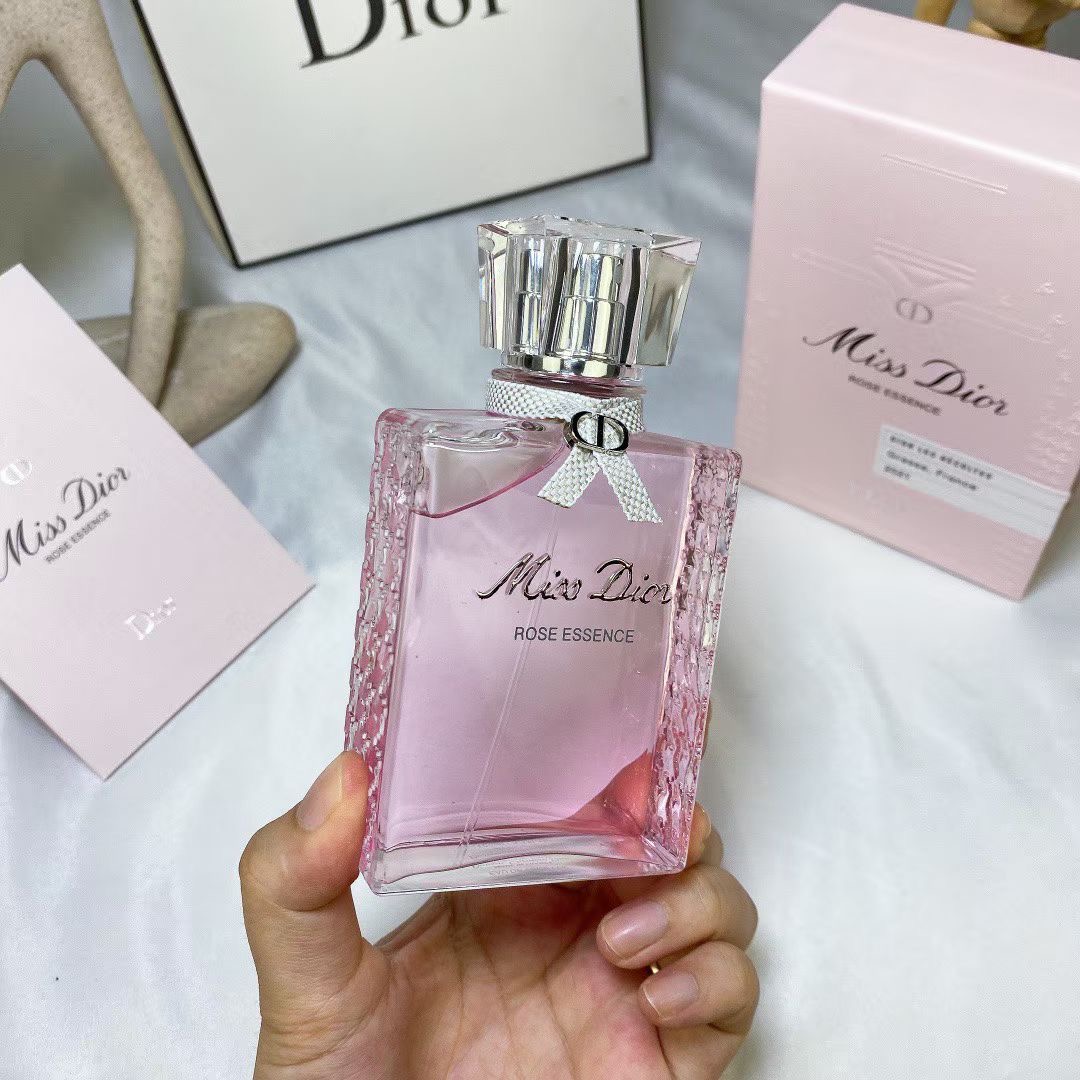 Miss Dior Rose Essence Eau de Parfum