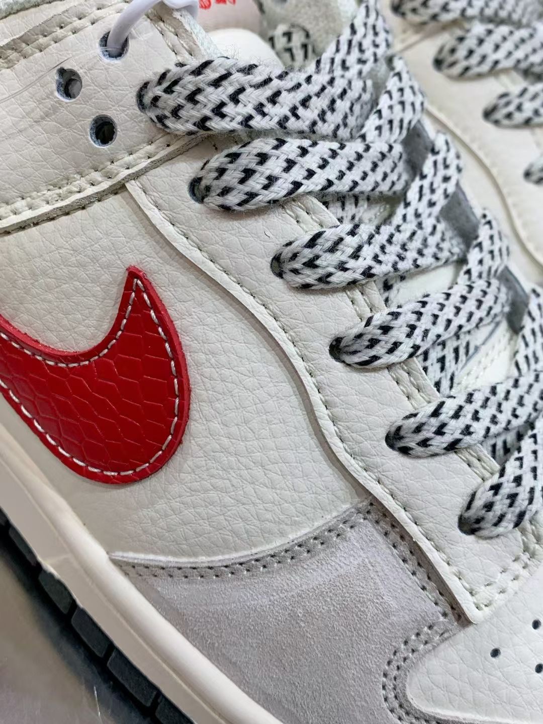 Nike Dunk Low Year of the Snake 2025