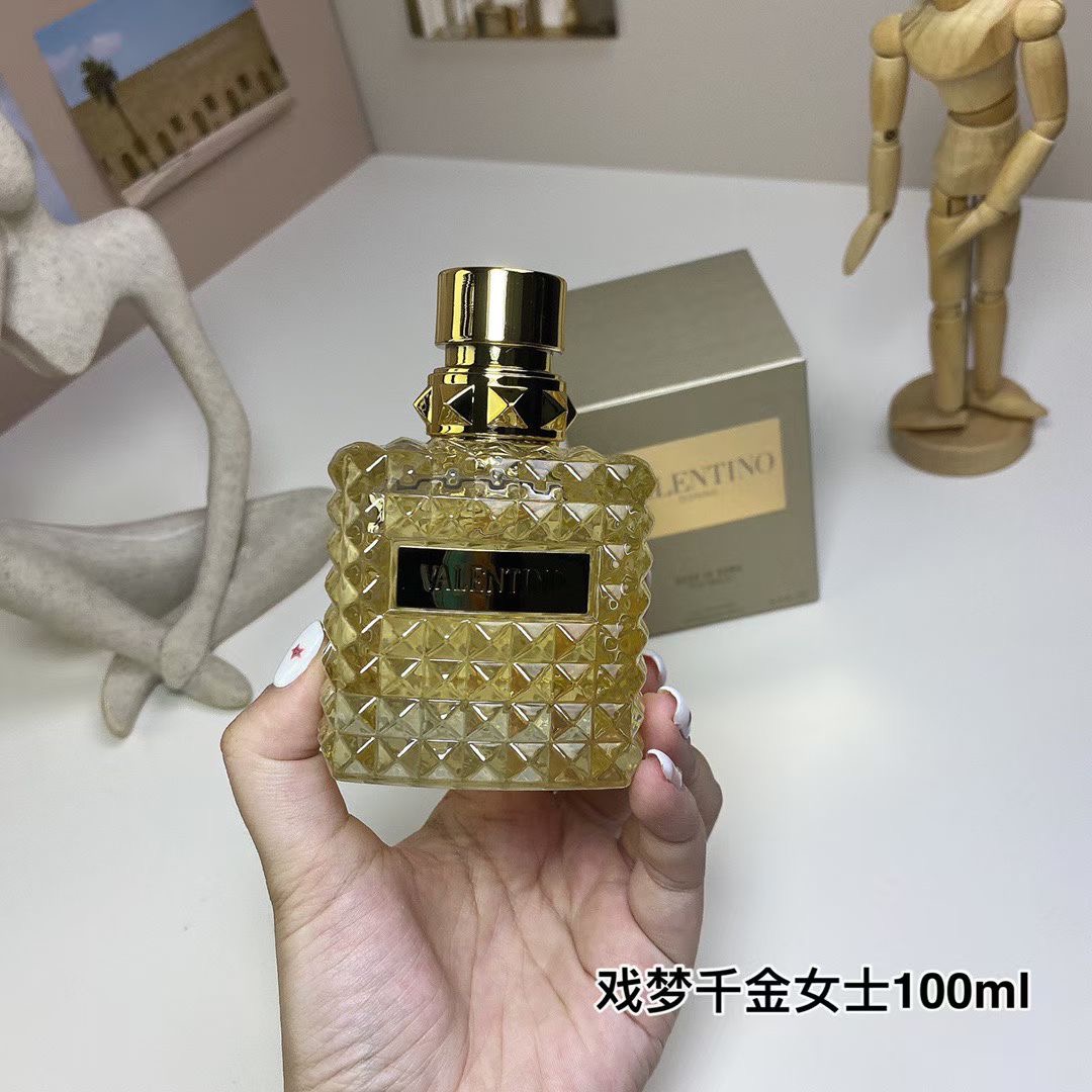 Valentino Donna Perfume