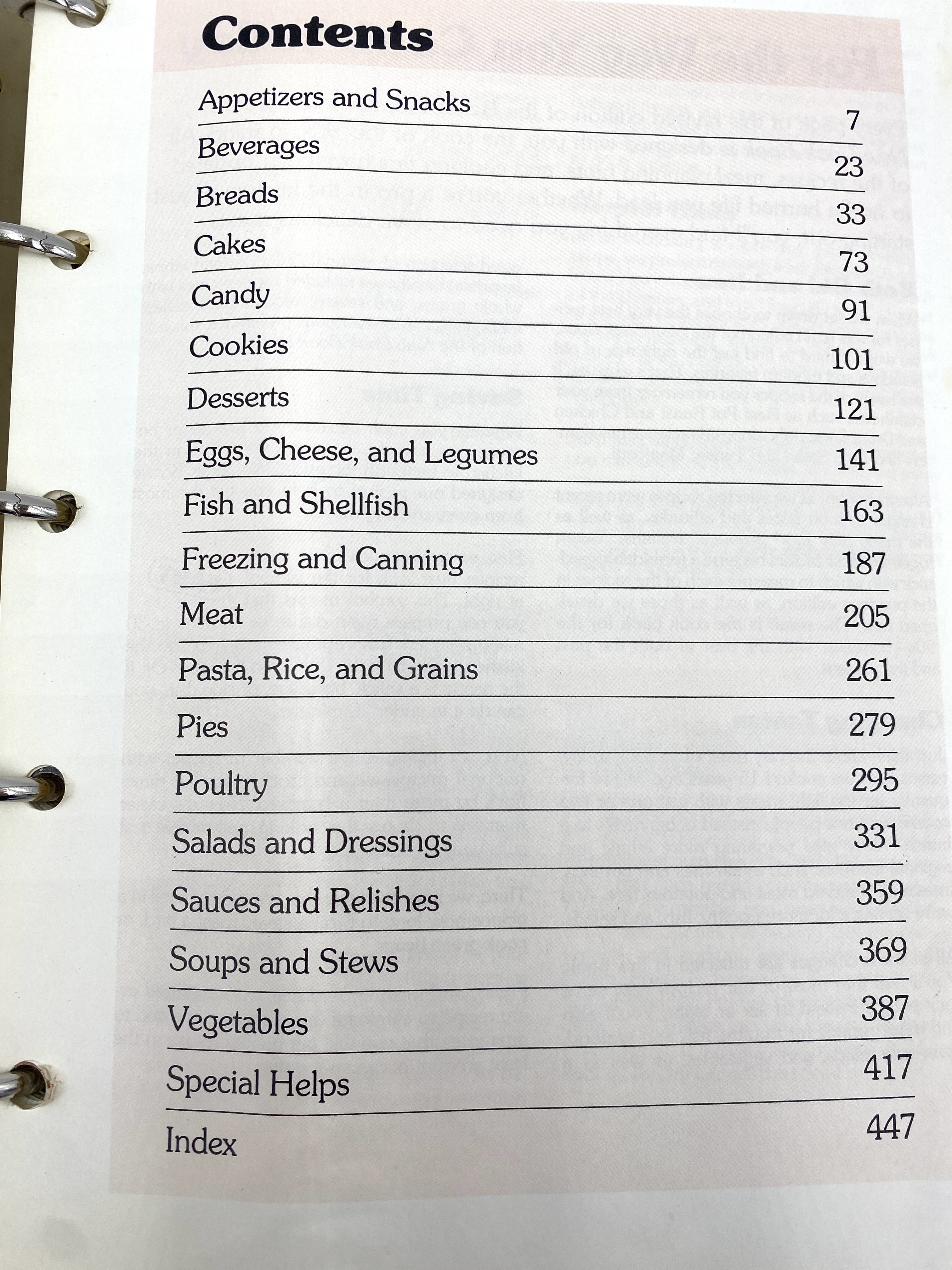 1989 Better Homes and Gardens New Cook Book, Tenth Ring-Bound Edition,  Fourth Printing, 5 Ring binder. 